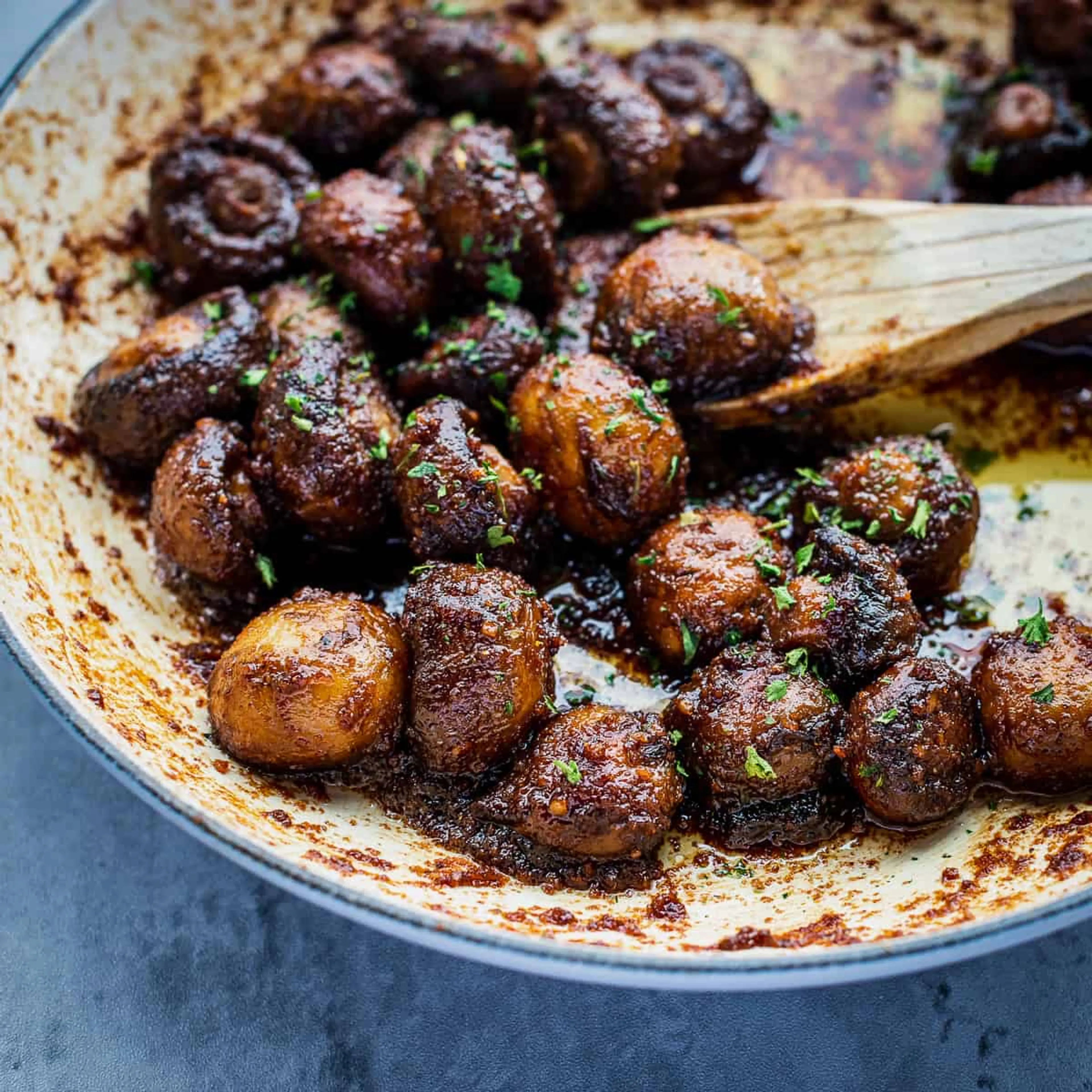 Sautéed Cremini Mushrooms with Wine & Garlic