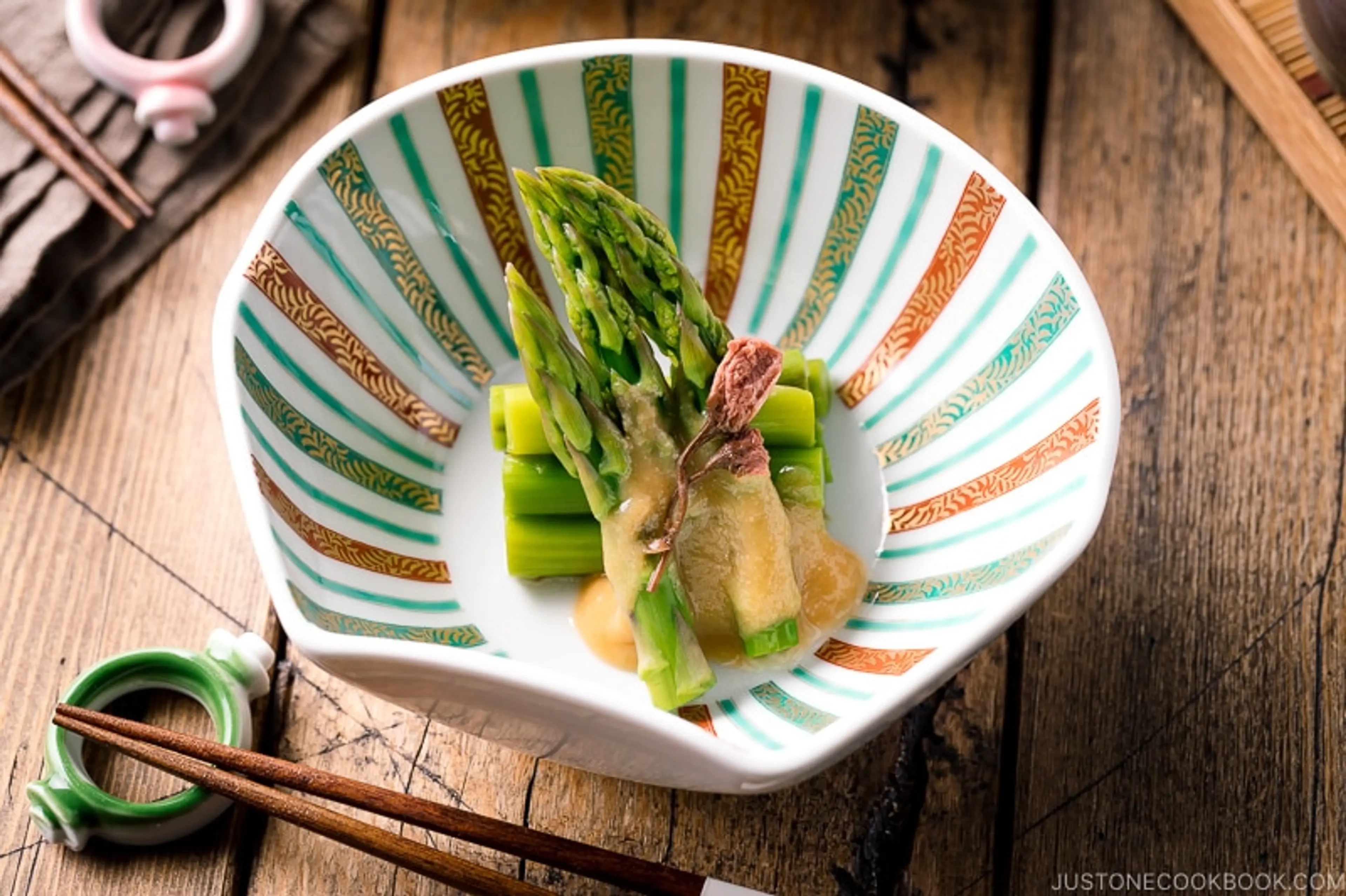 Asparagus with Miso Dressing (Karashi Sumisoae)