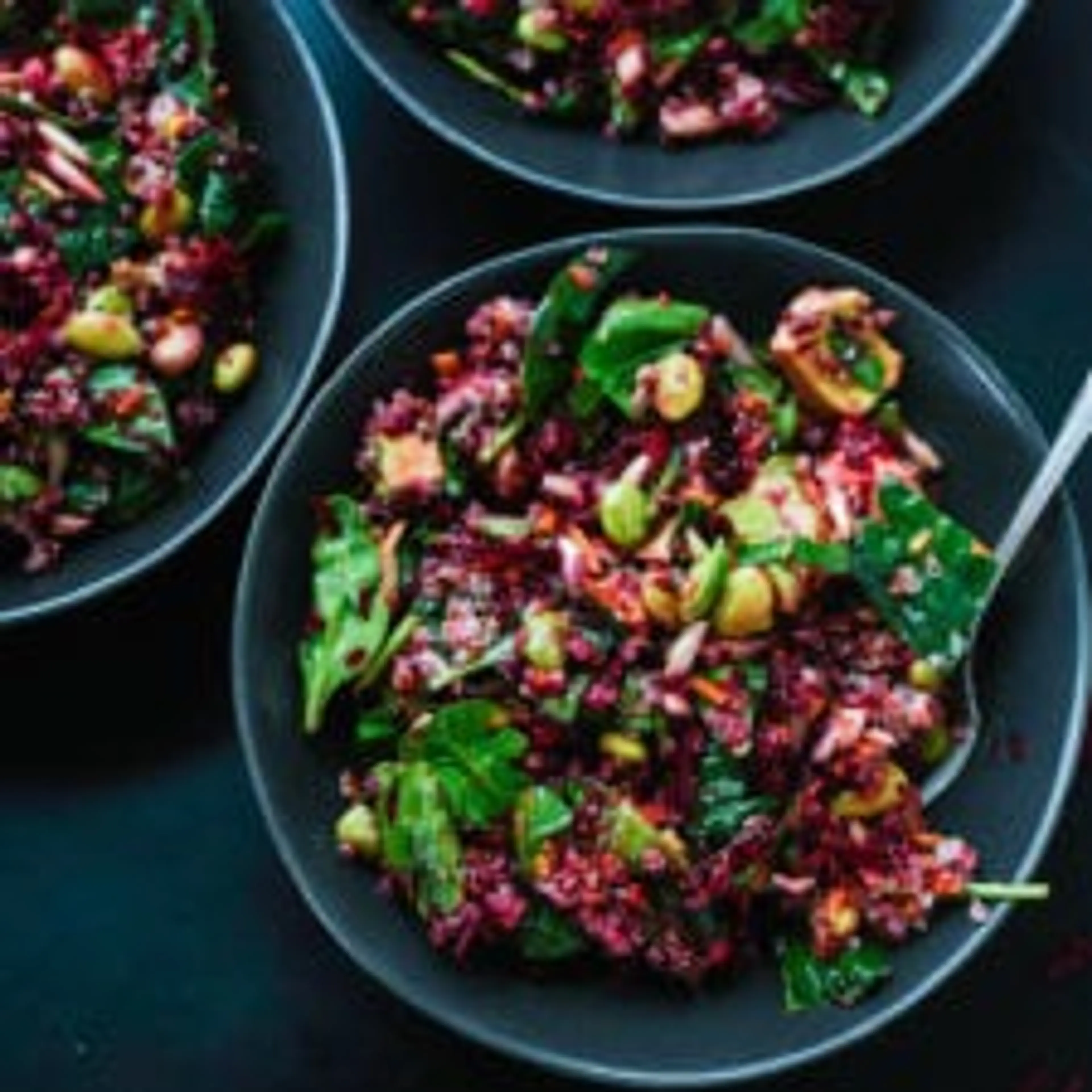 Colorful Beet Salad with Carrot, Quinoa & Spinach