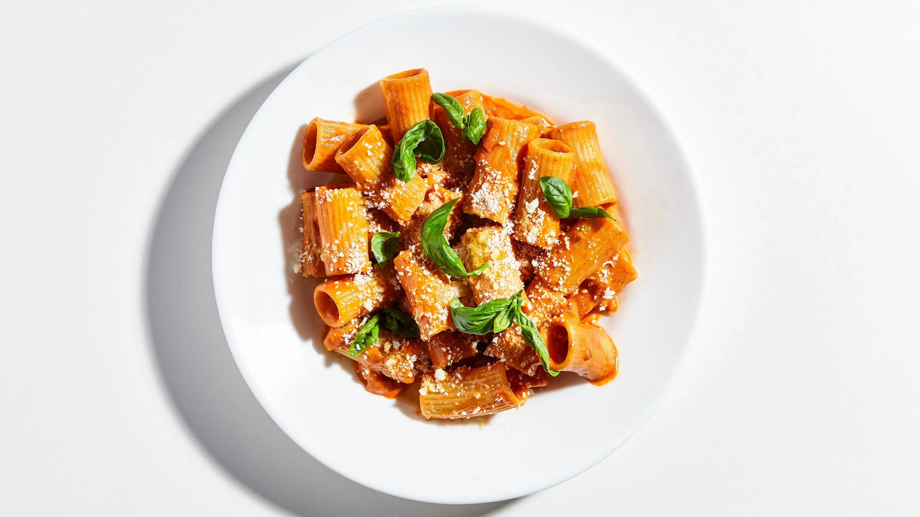 Rigatoni with Easy Vodka Sauce