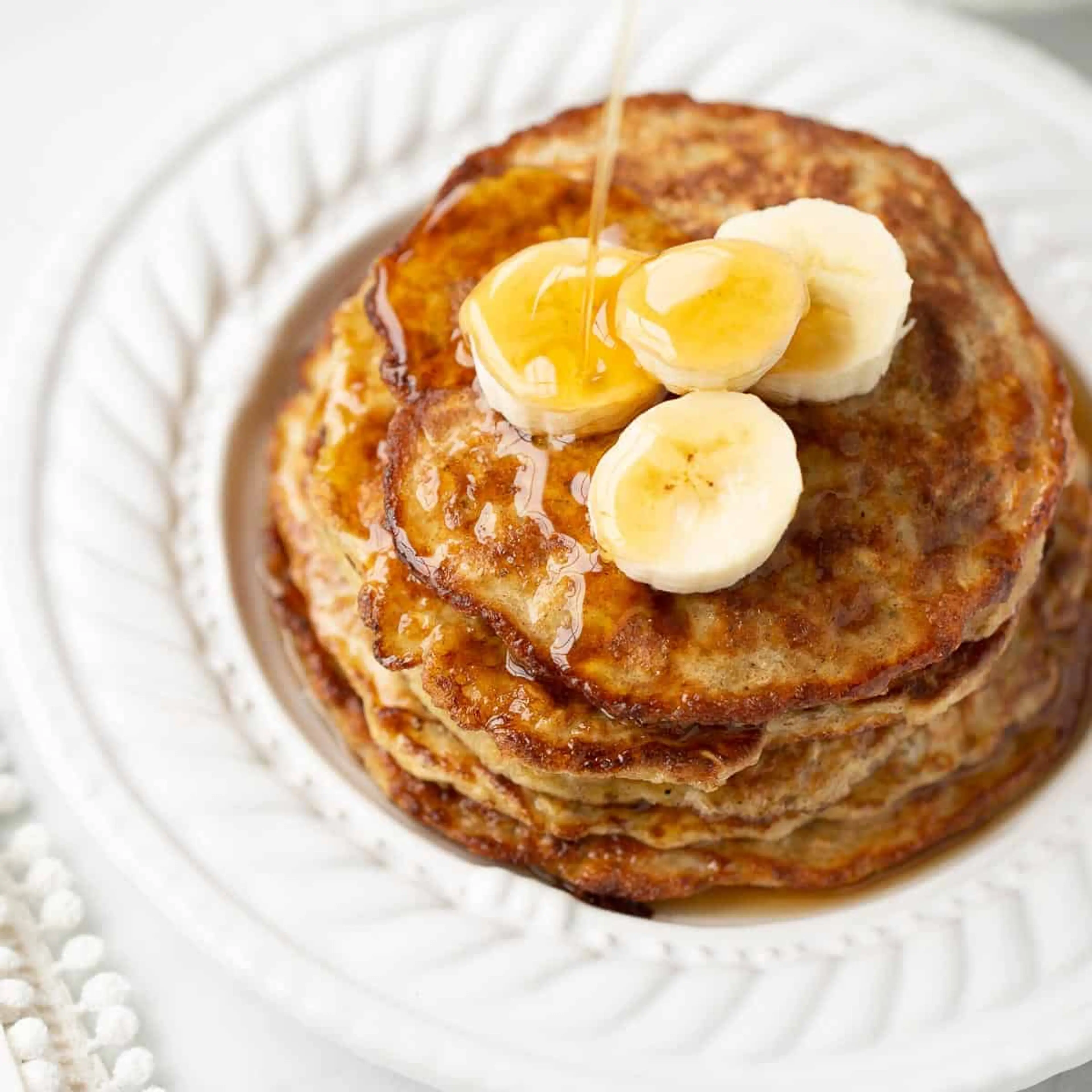 Banana Oat Egg Pancakes (3 Ingredients!)