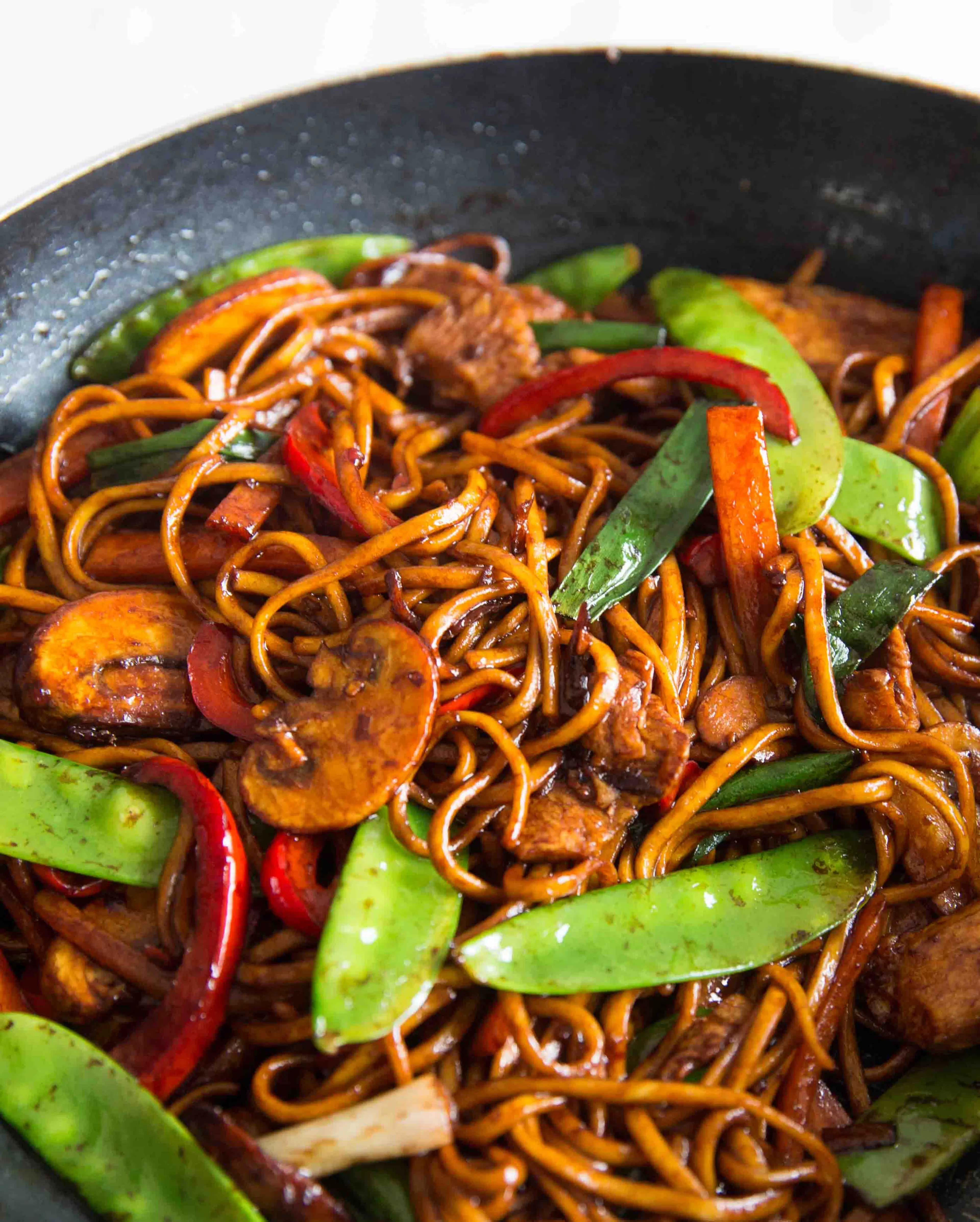 Delicious and Easy Chicken Noodle Stir Fry