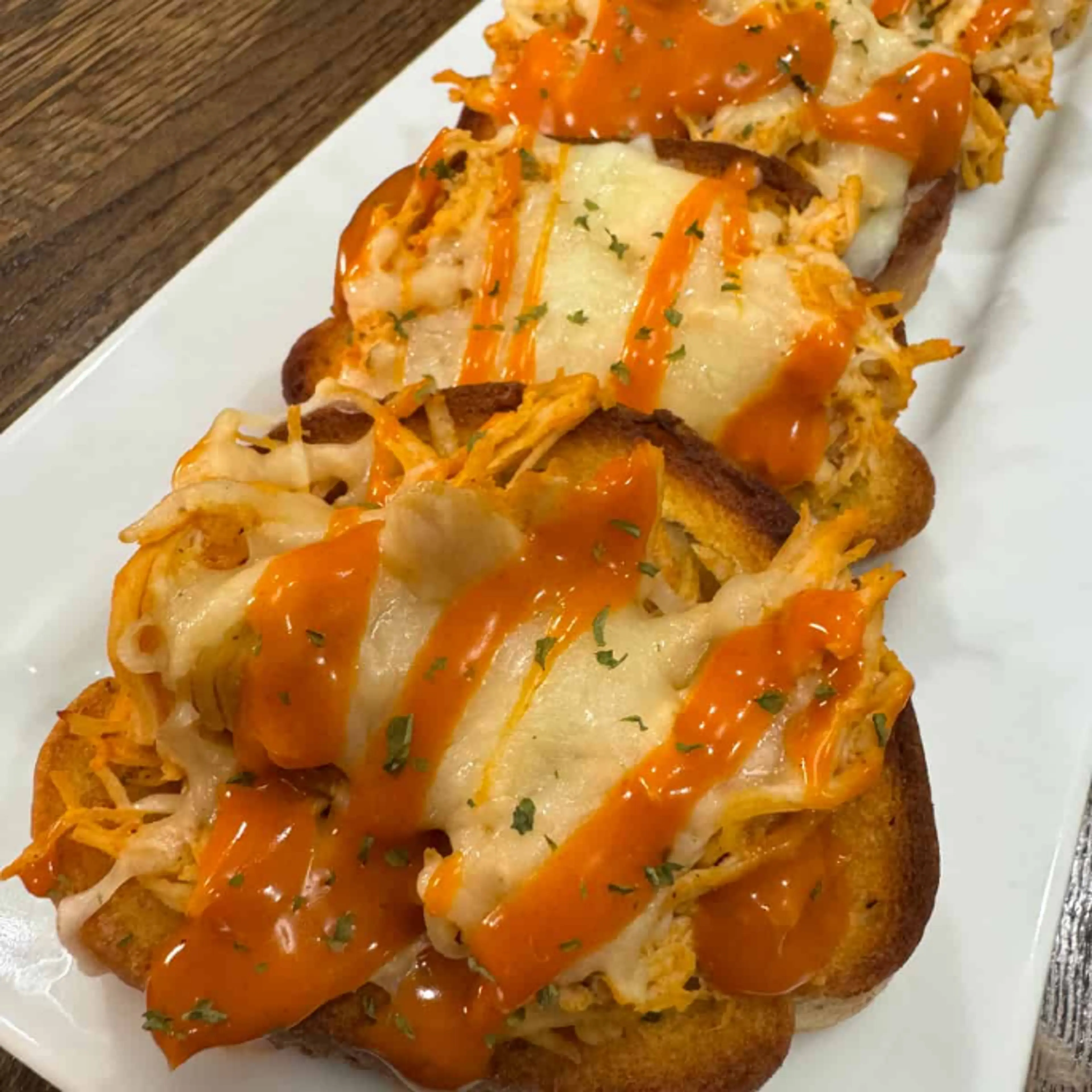 Buffalo Chicken Garlic Bread