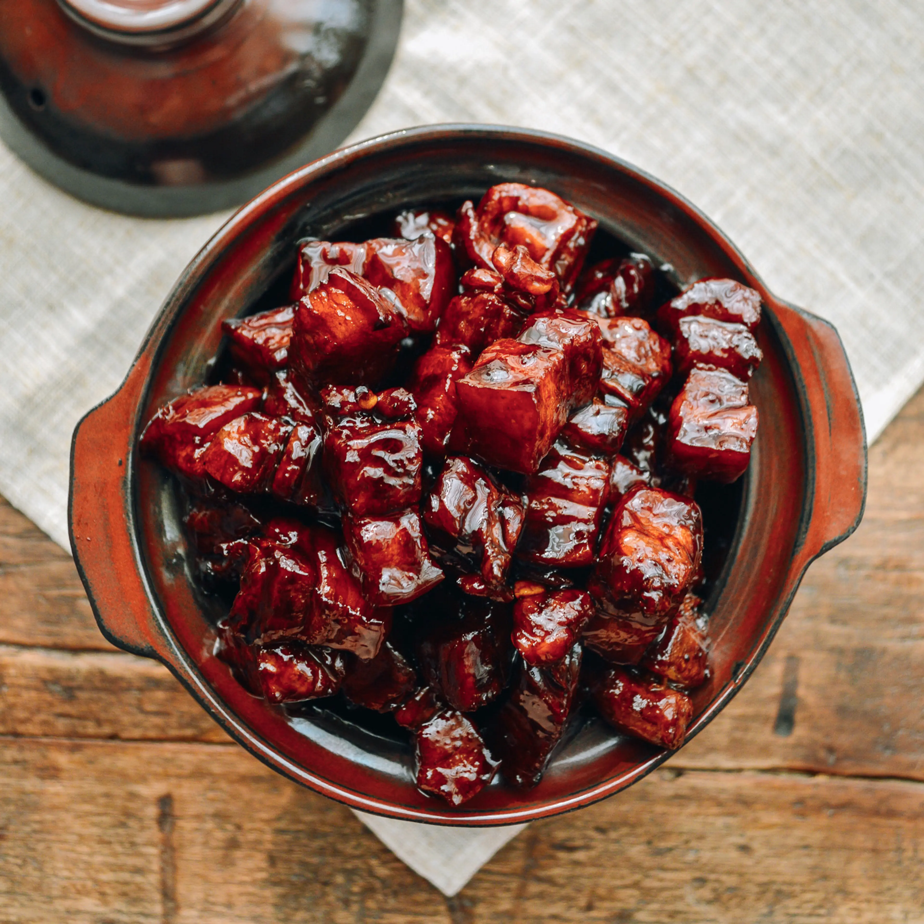 Shanghai-Style Braised Pork Belly (Hong Shao Rou)