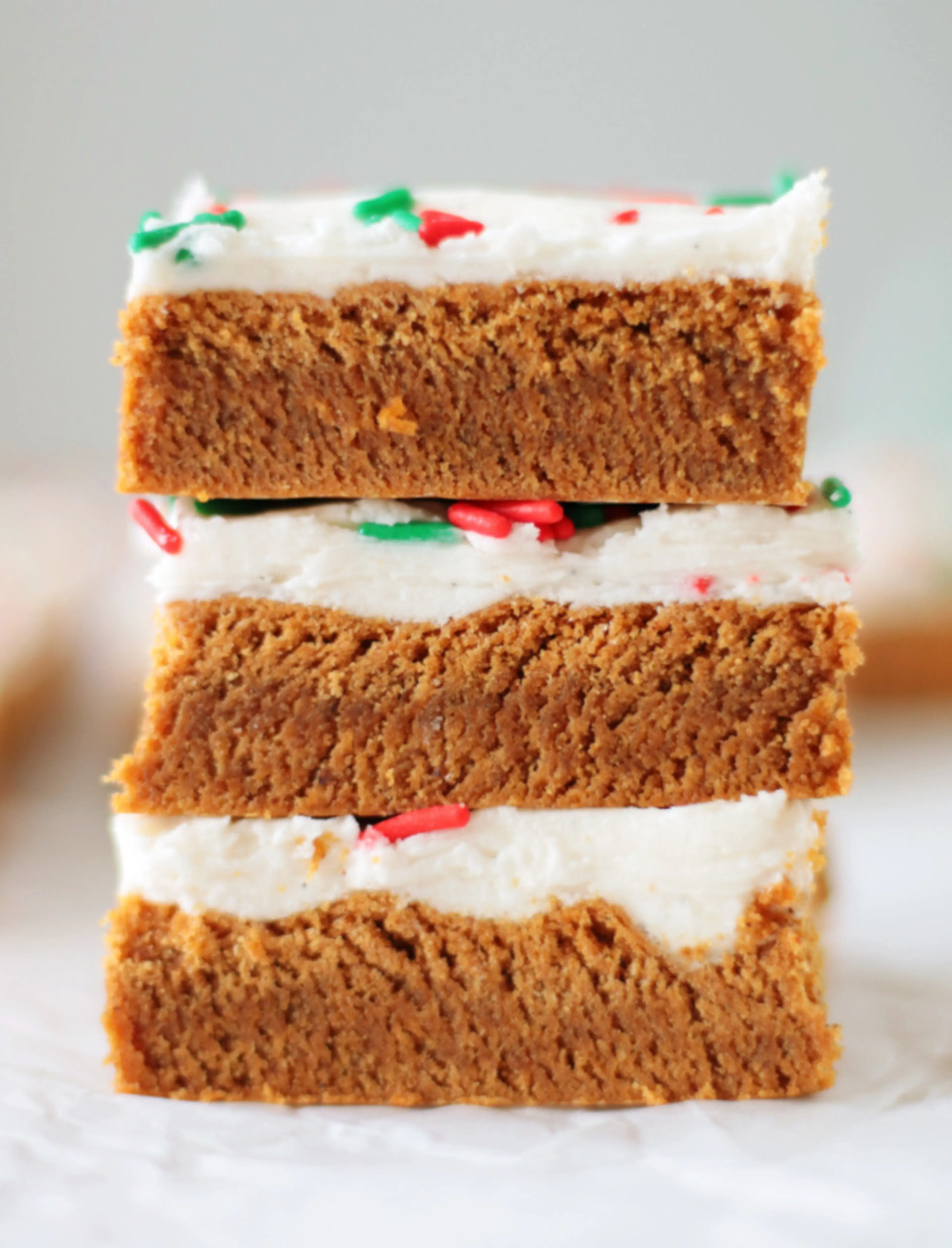 Soft Gingerbread Cookie Bars