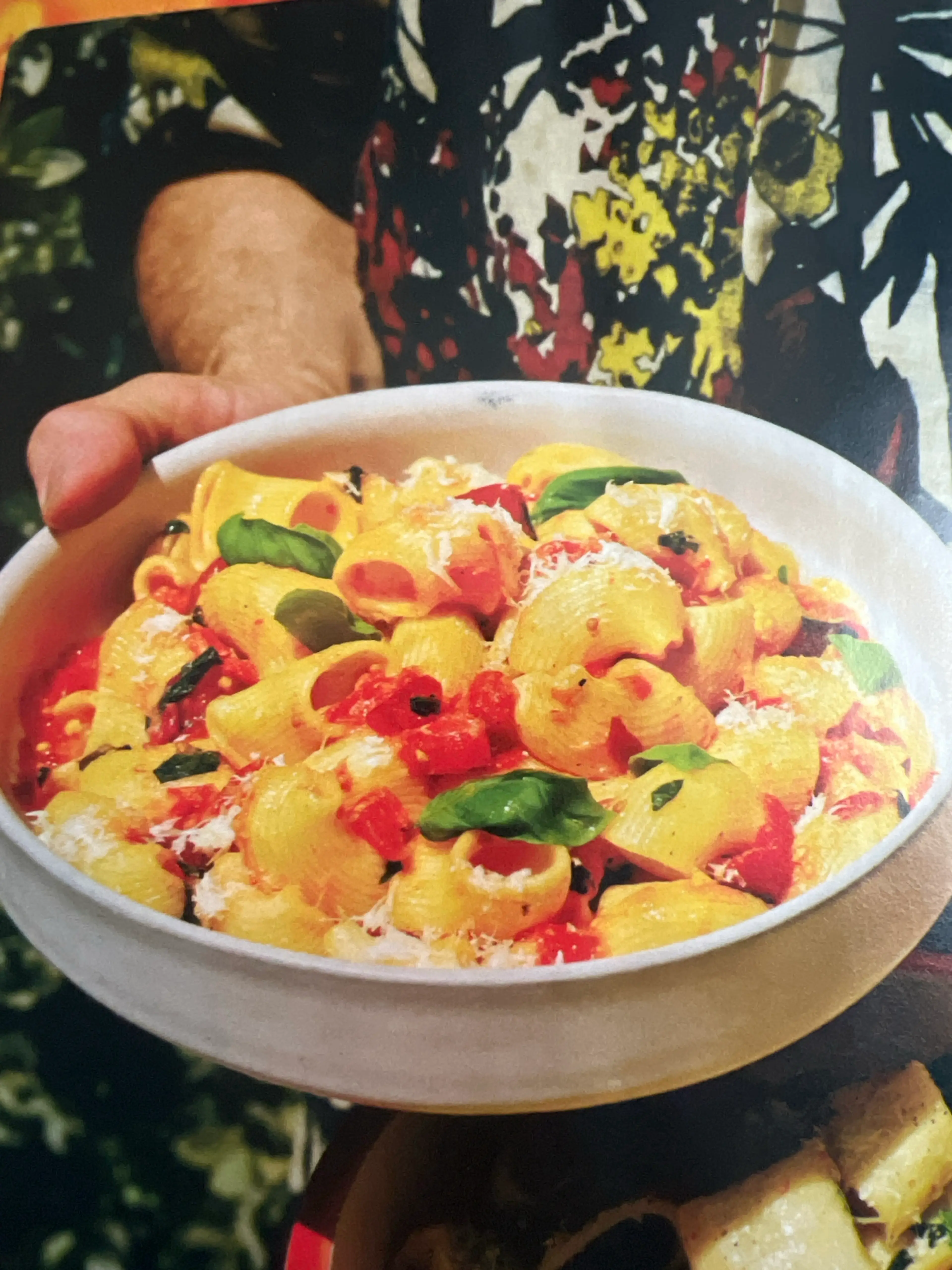 Pasta With No Cook Cherry Tomato Sauce