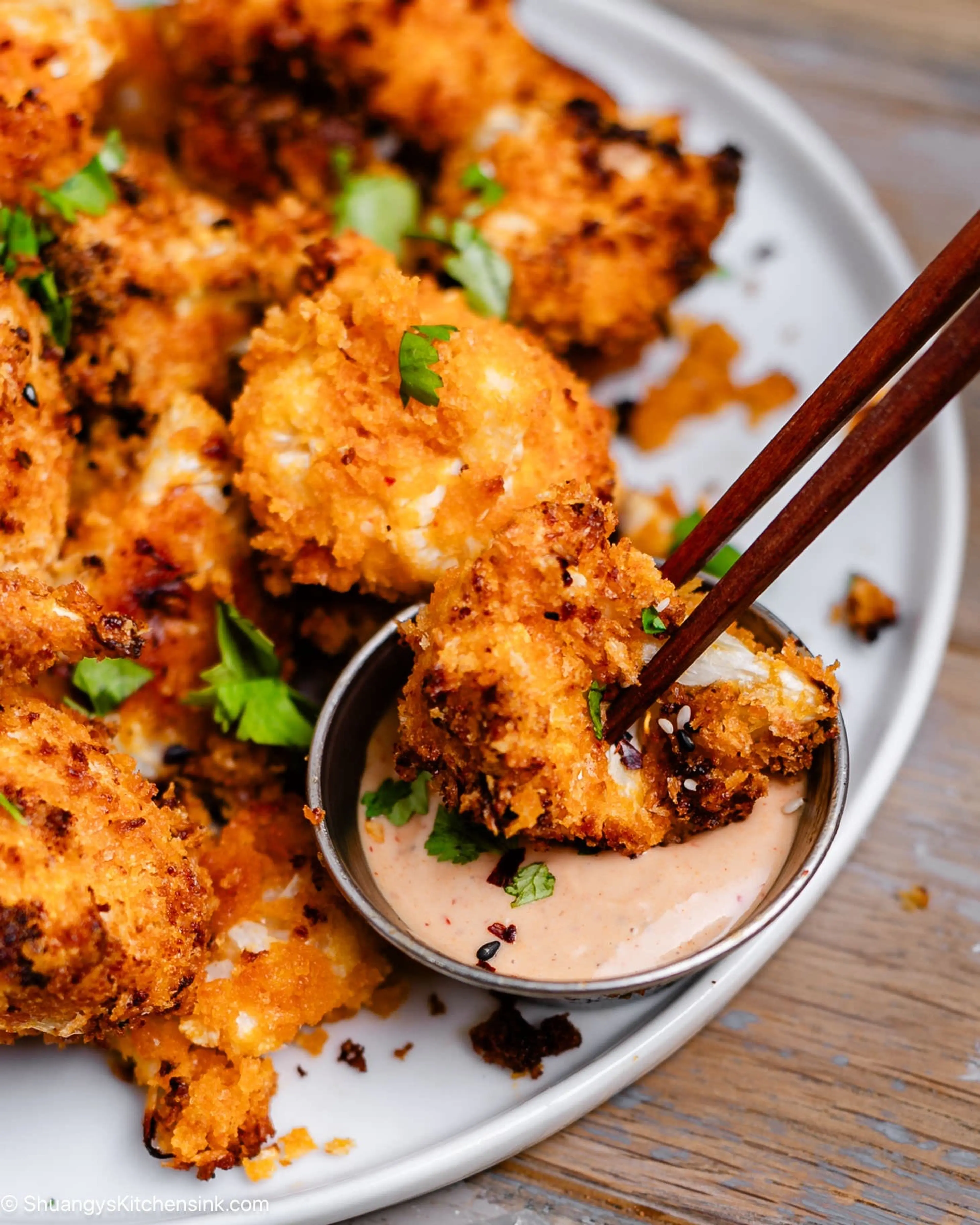 Crispy Vegan Bang Bang Cauliflower {Air Fryer}