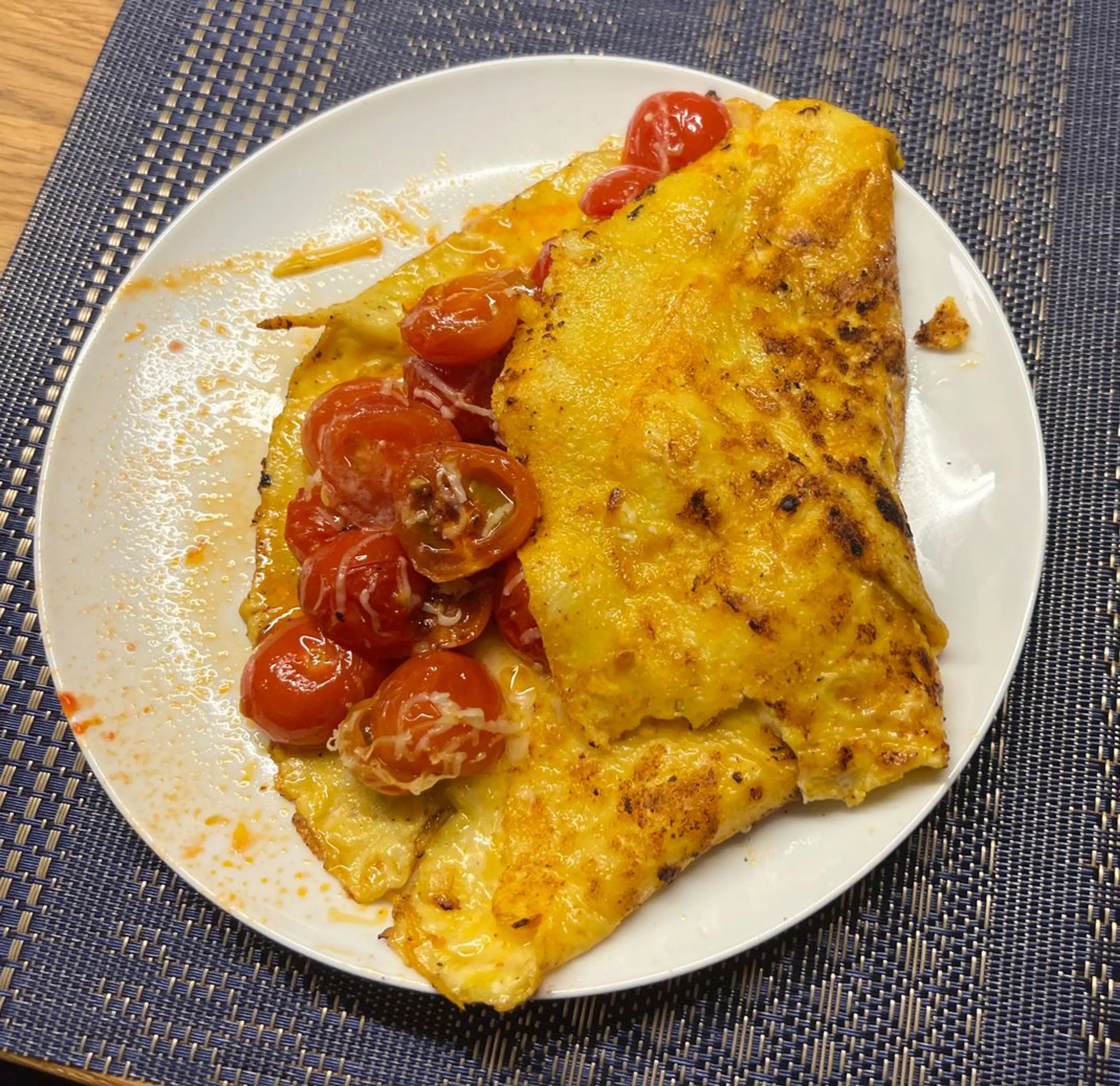 Omelette mit Tomaten Käse
