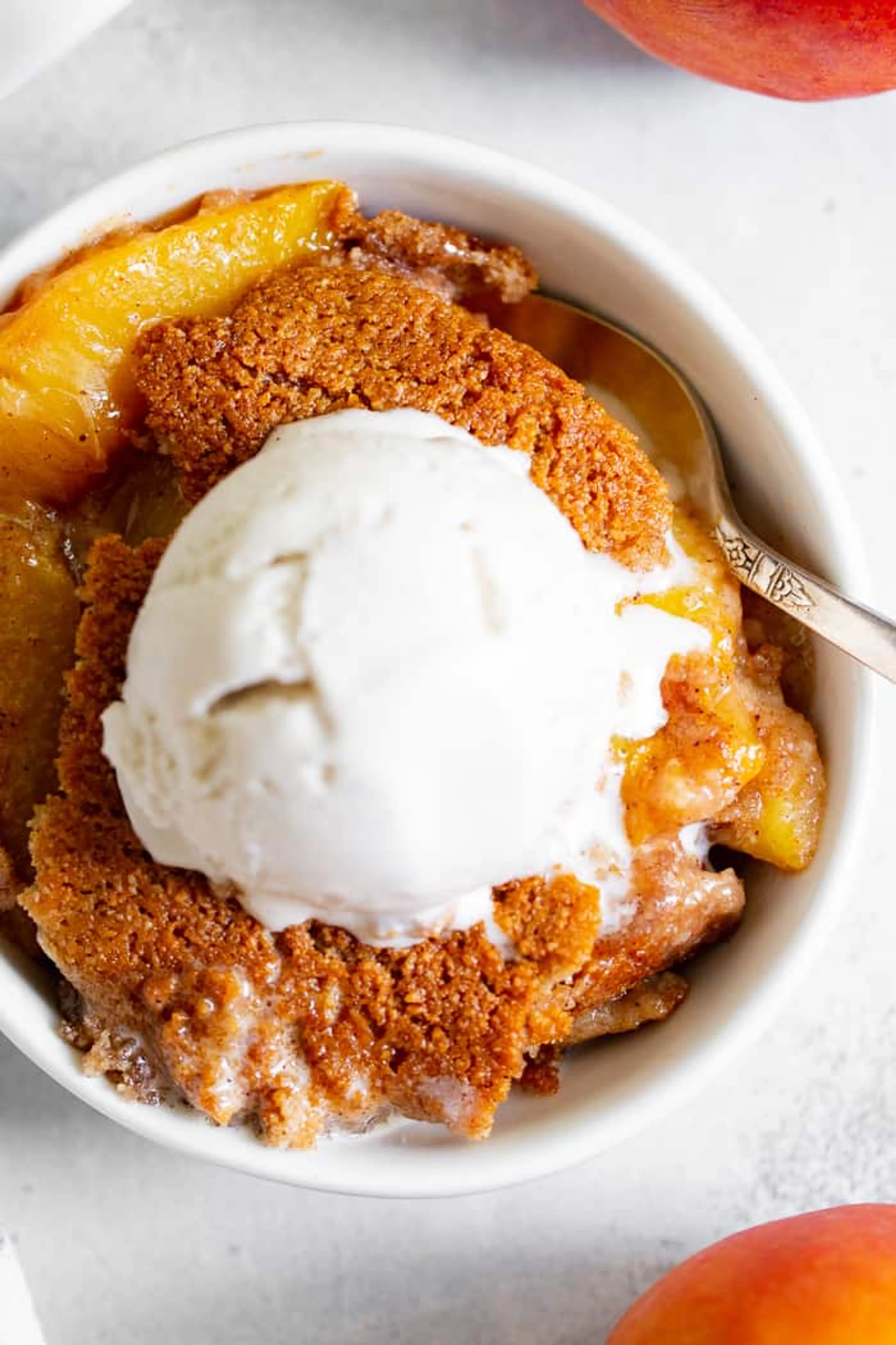 Paleo and Vegan Peach Cobbler {Gluten-free, Dairy-free}