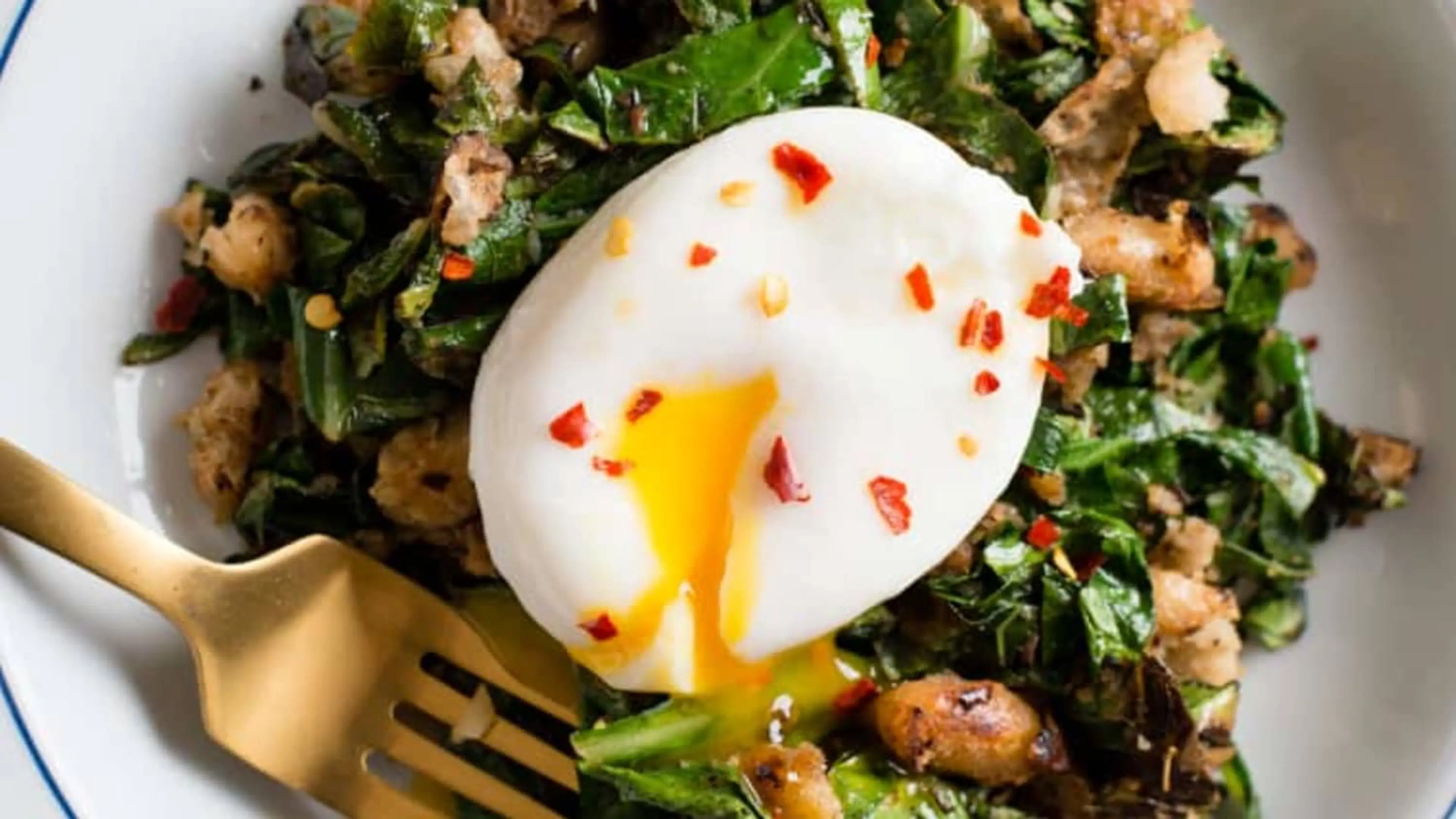 Recipe: Crispy White Beans with Greens and Poached Egg