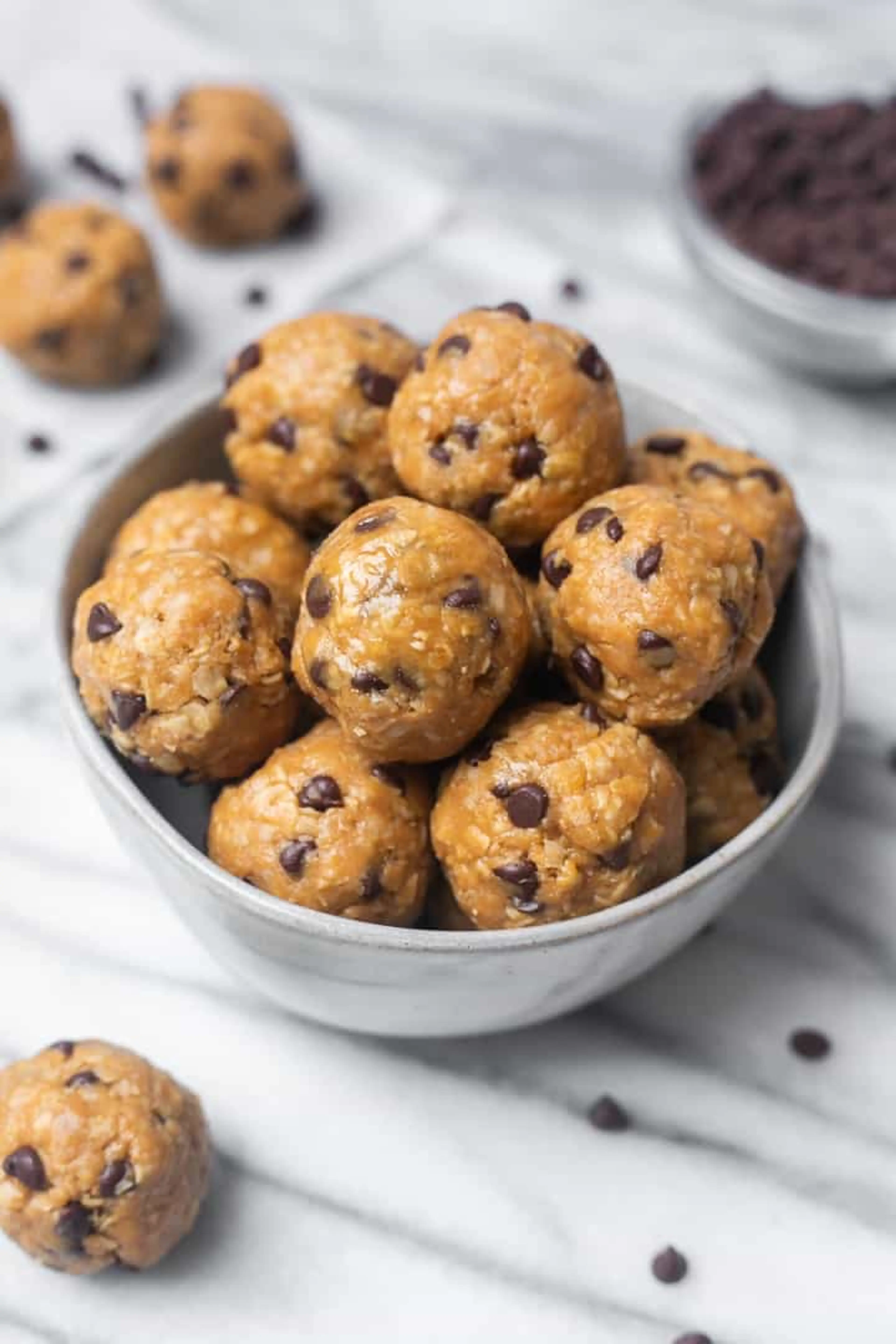 4-Ingredient Peanut Butter Chocolate Energy Bites