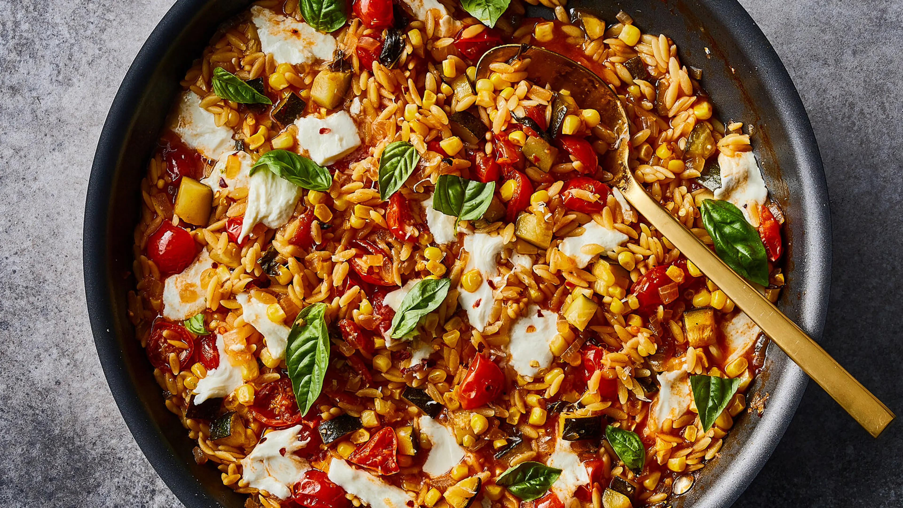 One-Pot Orzo With Tomatoes, Corn and Zucchini