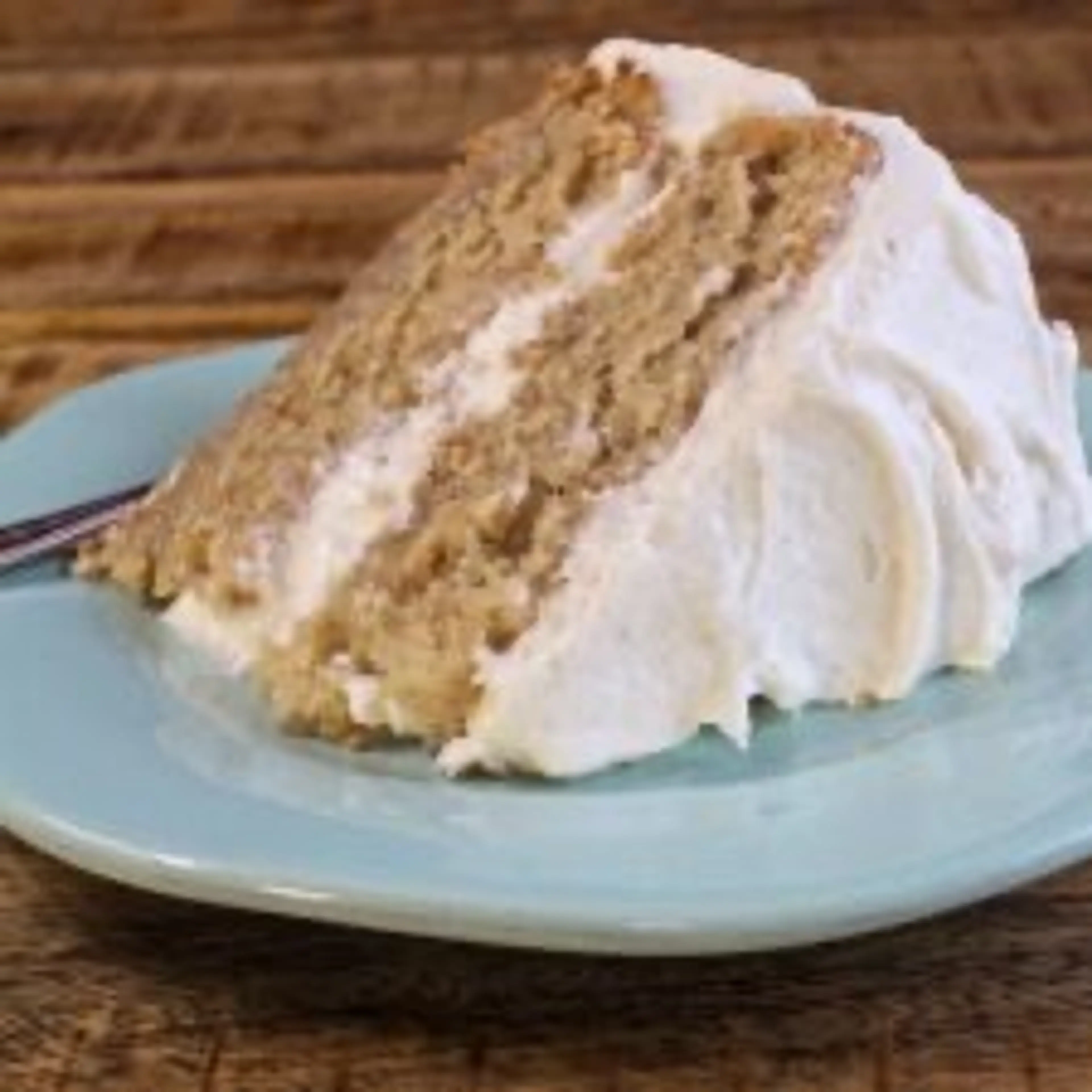 Fresh Banana Cake with Cinnamon Cream Cheese Frosting