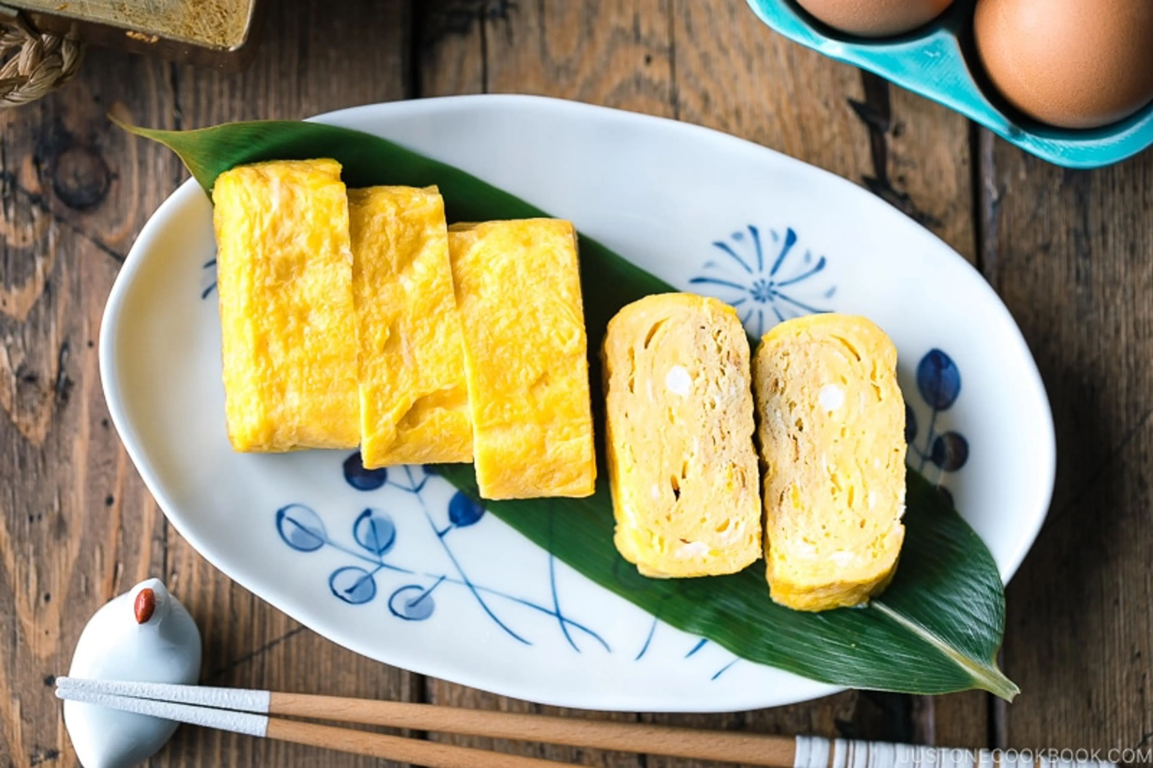 Japanese Sweet Rolled Omelet (Tamagoyaki) — Atsuyaki Tamago