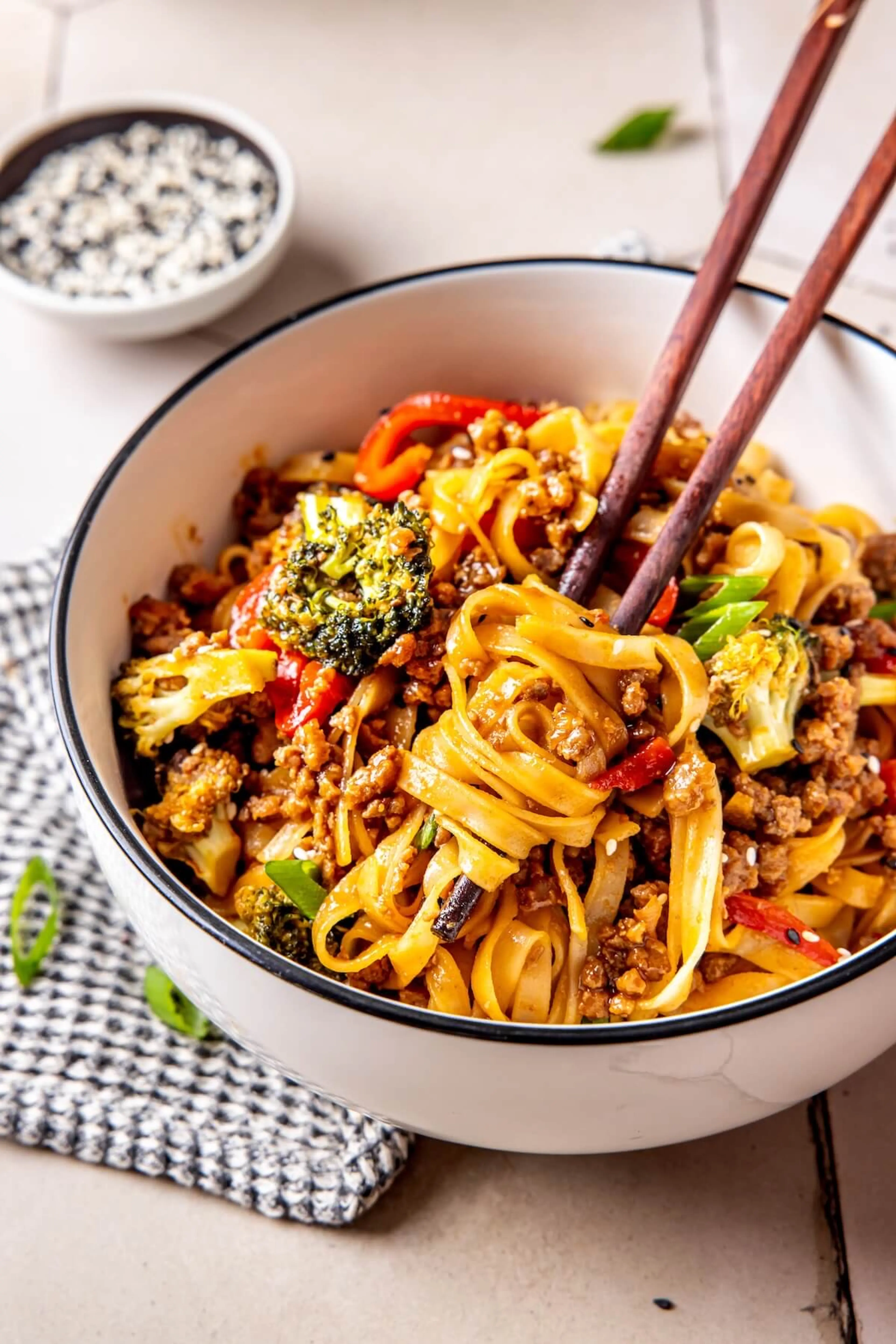 Firecracker Beef And Veggie Noodle Bowls