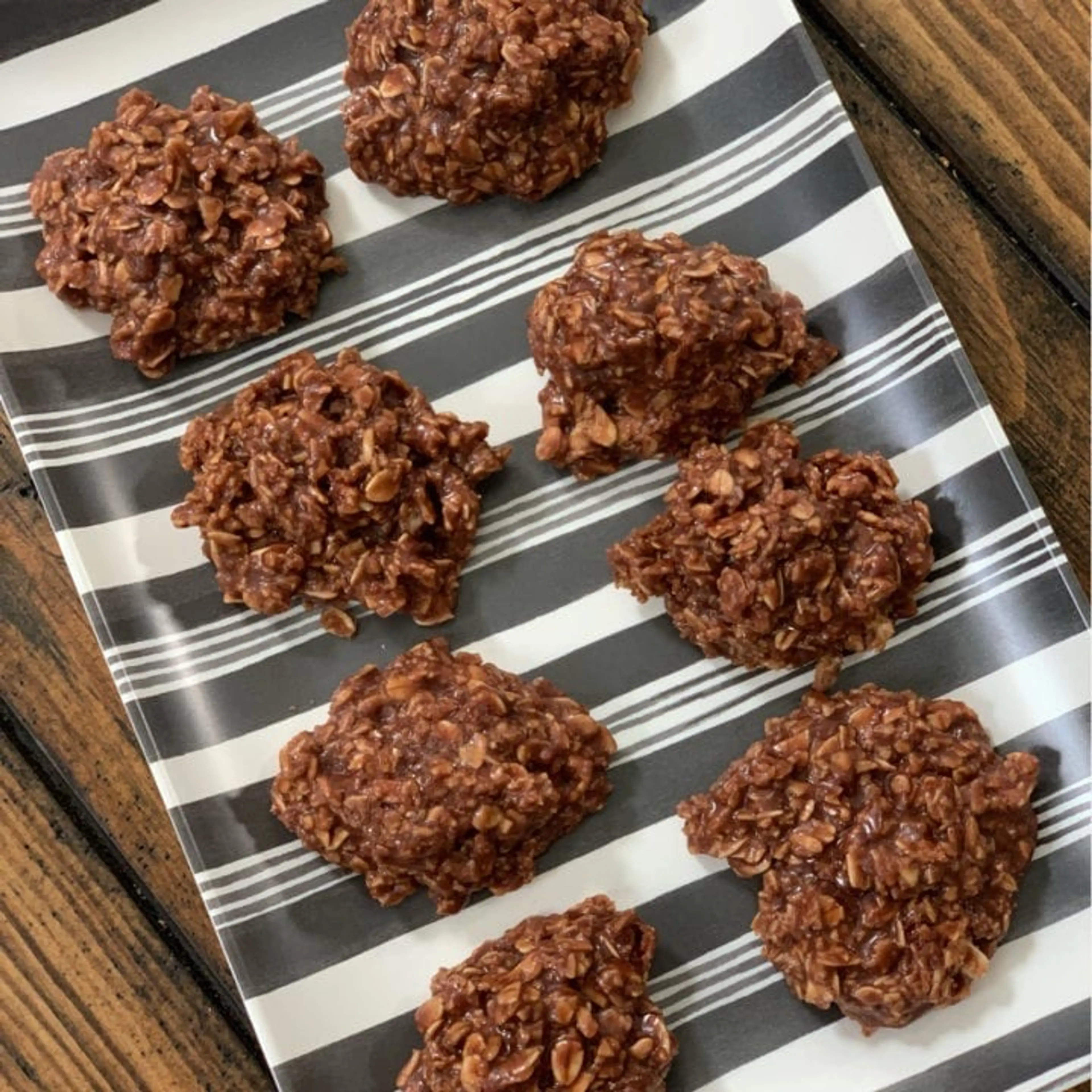 No Bake Peanut Butter Oatmeal Cookies