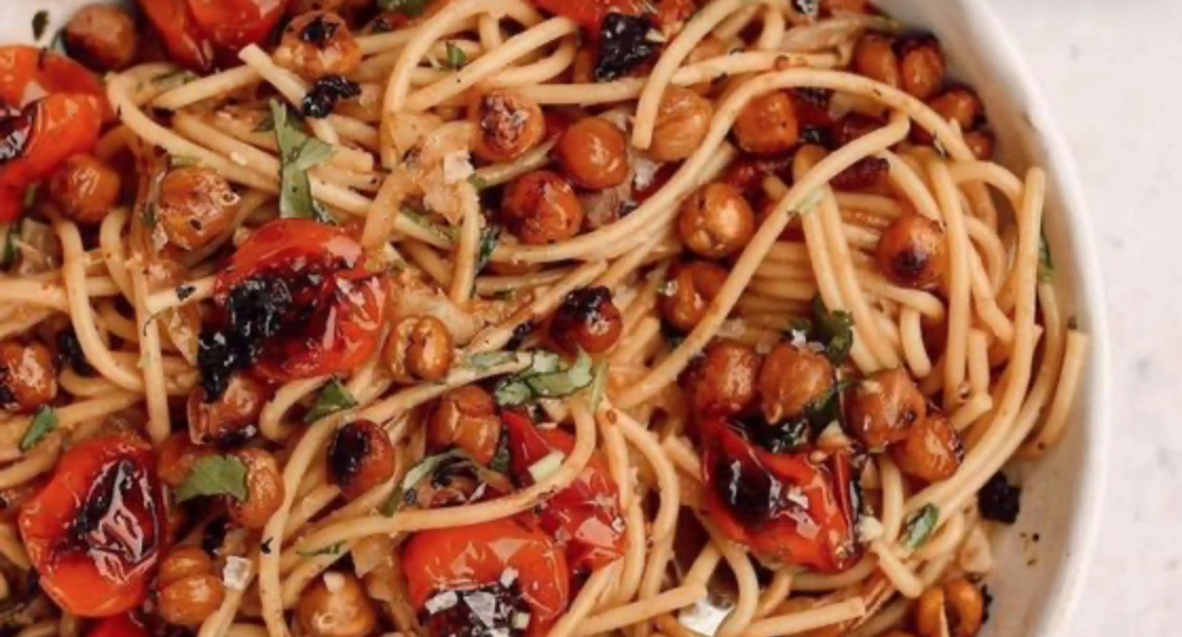 Garlic Roasted Chickpea Pasta