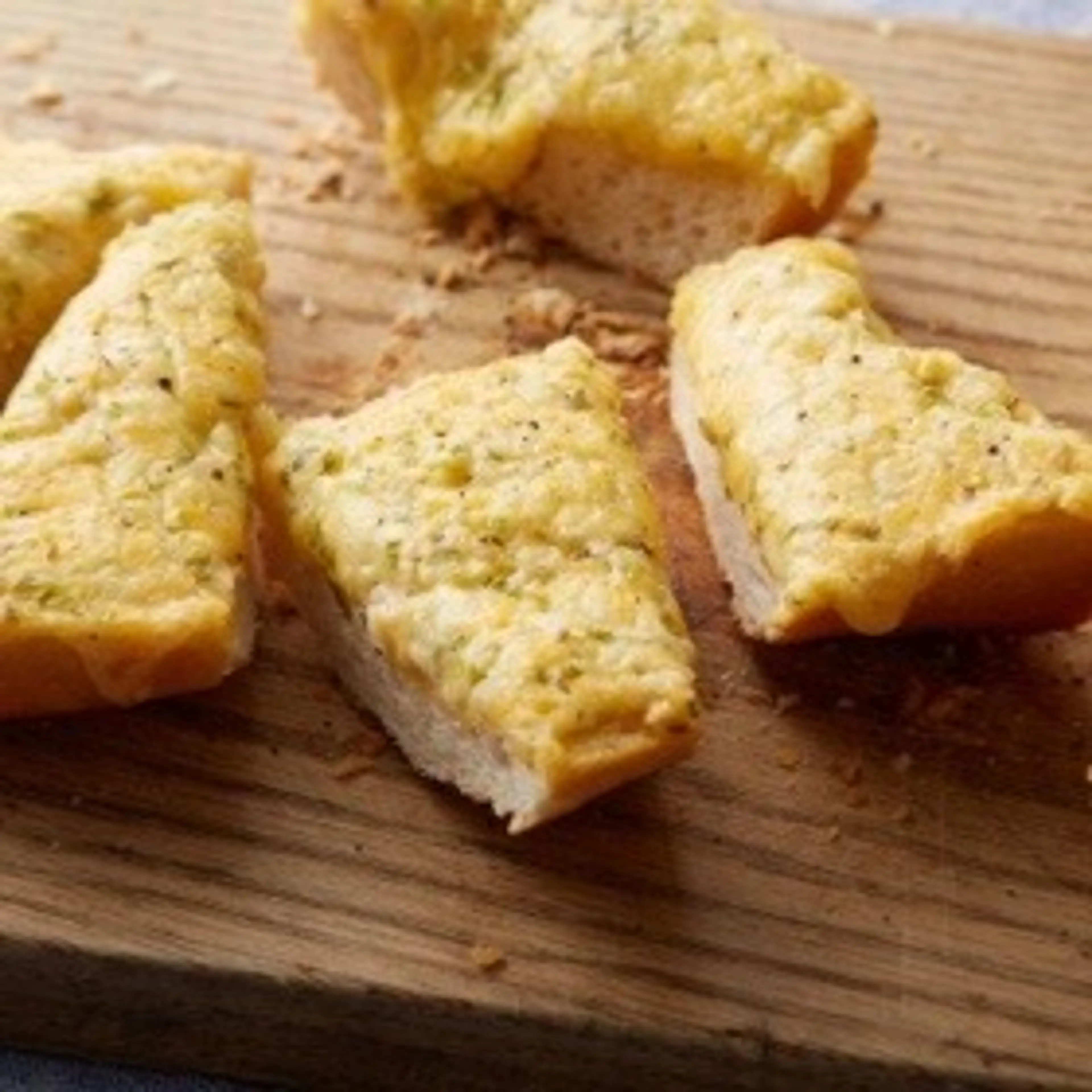 Garlic Cheese Bread