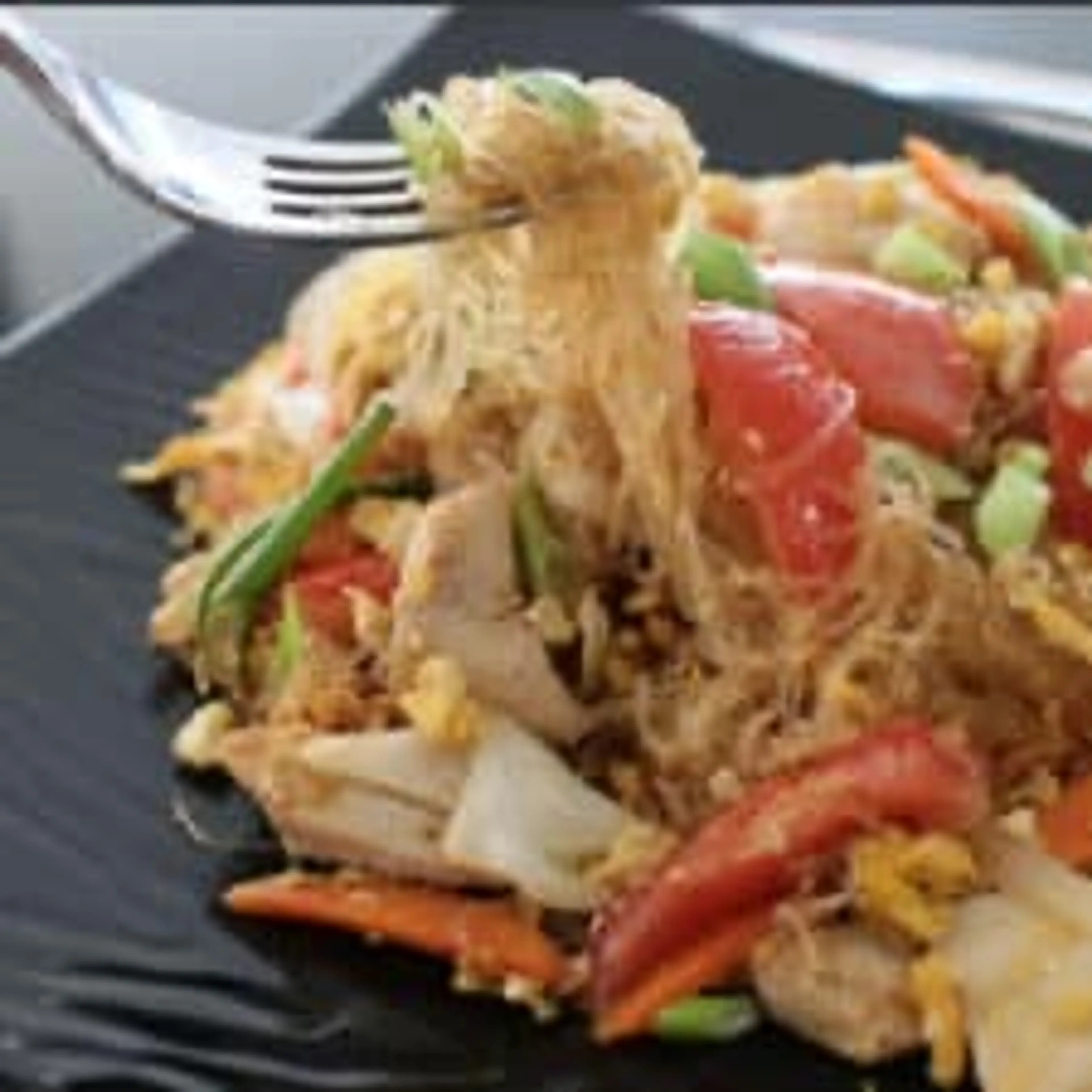 Glass Noodle Stir-Fry ผัดวุ้นเส้น (pad woon sen)