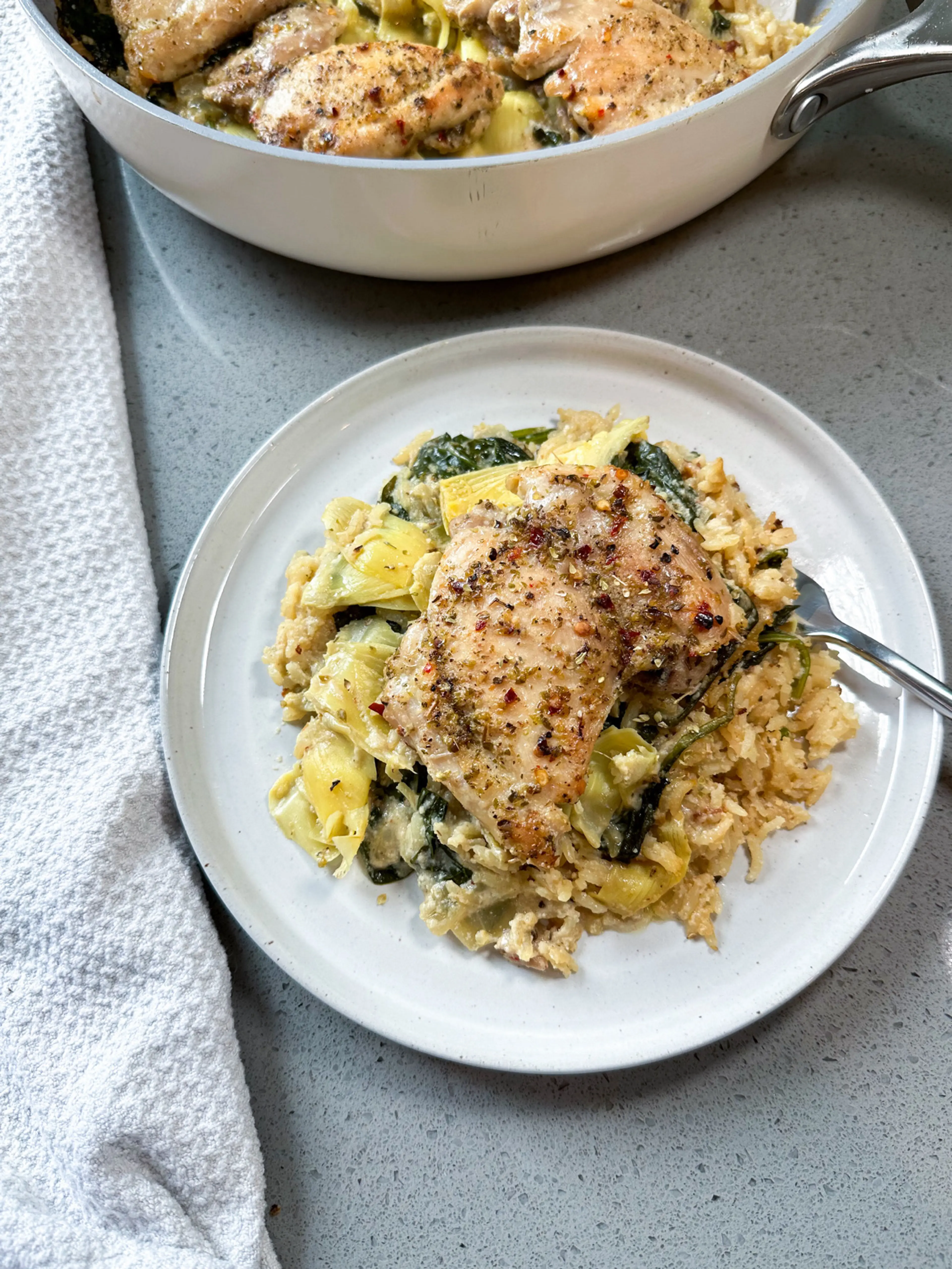 ONE-POT SPINACH ARTICHOKE CHICKEN AND RICE