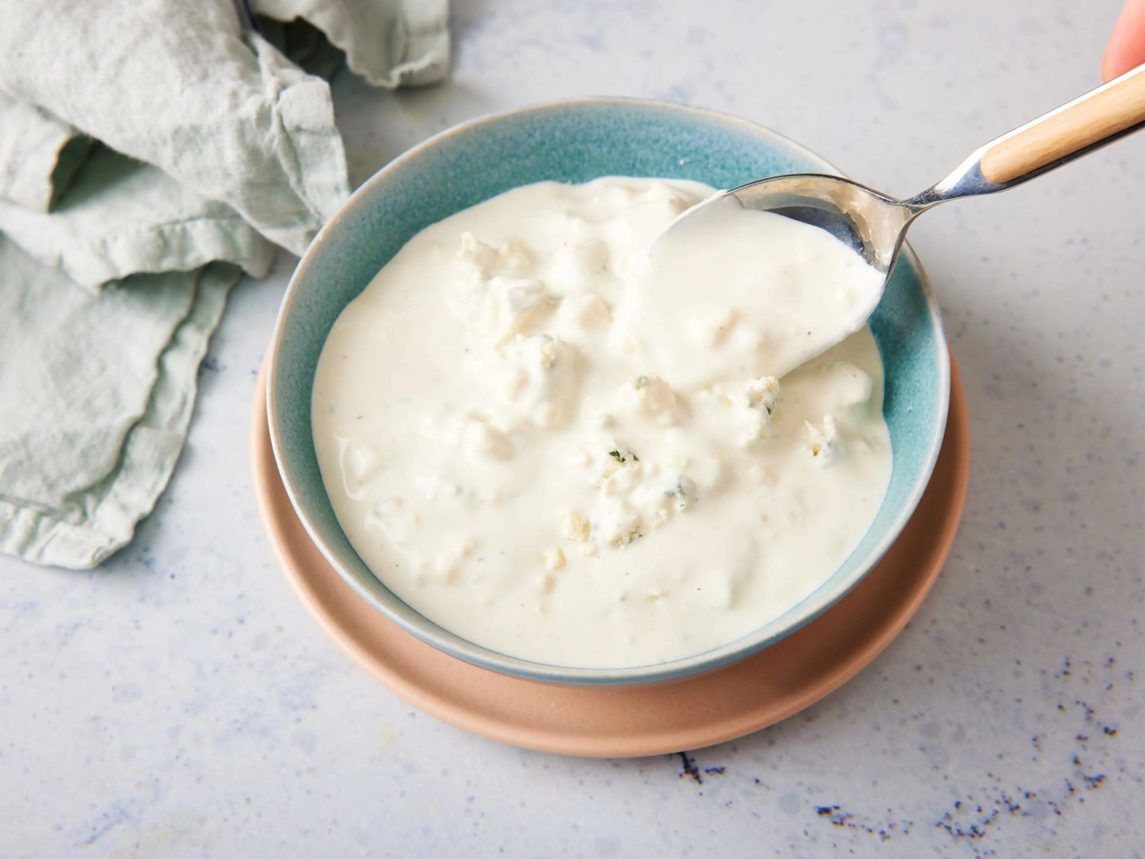 Absolutely the BEST Rich and Creamy Blue Cheese Dressing Eve