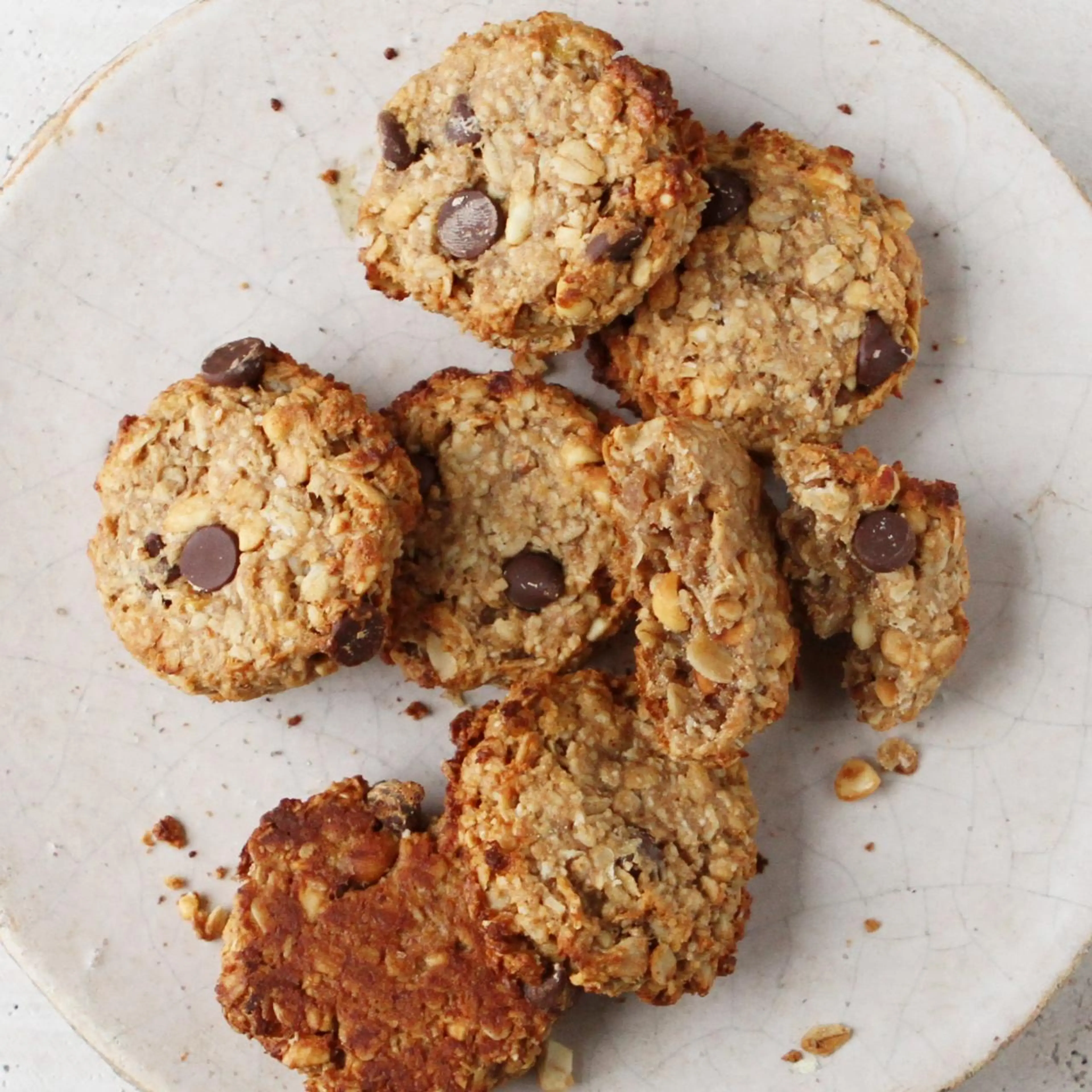 Oatmeal Chocolate-Chip Peanut-Butter Banana Breakfast Cookie