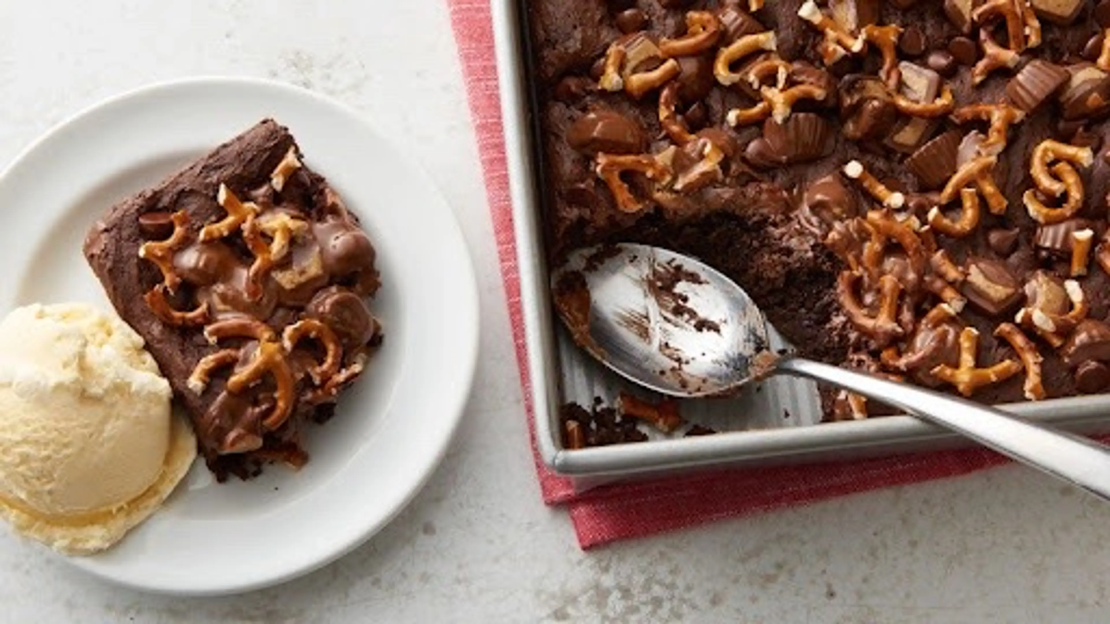 Peanut Butter Cup Dump Cake Recipe - BettyCrocker.com