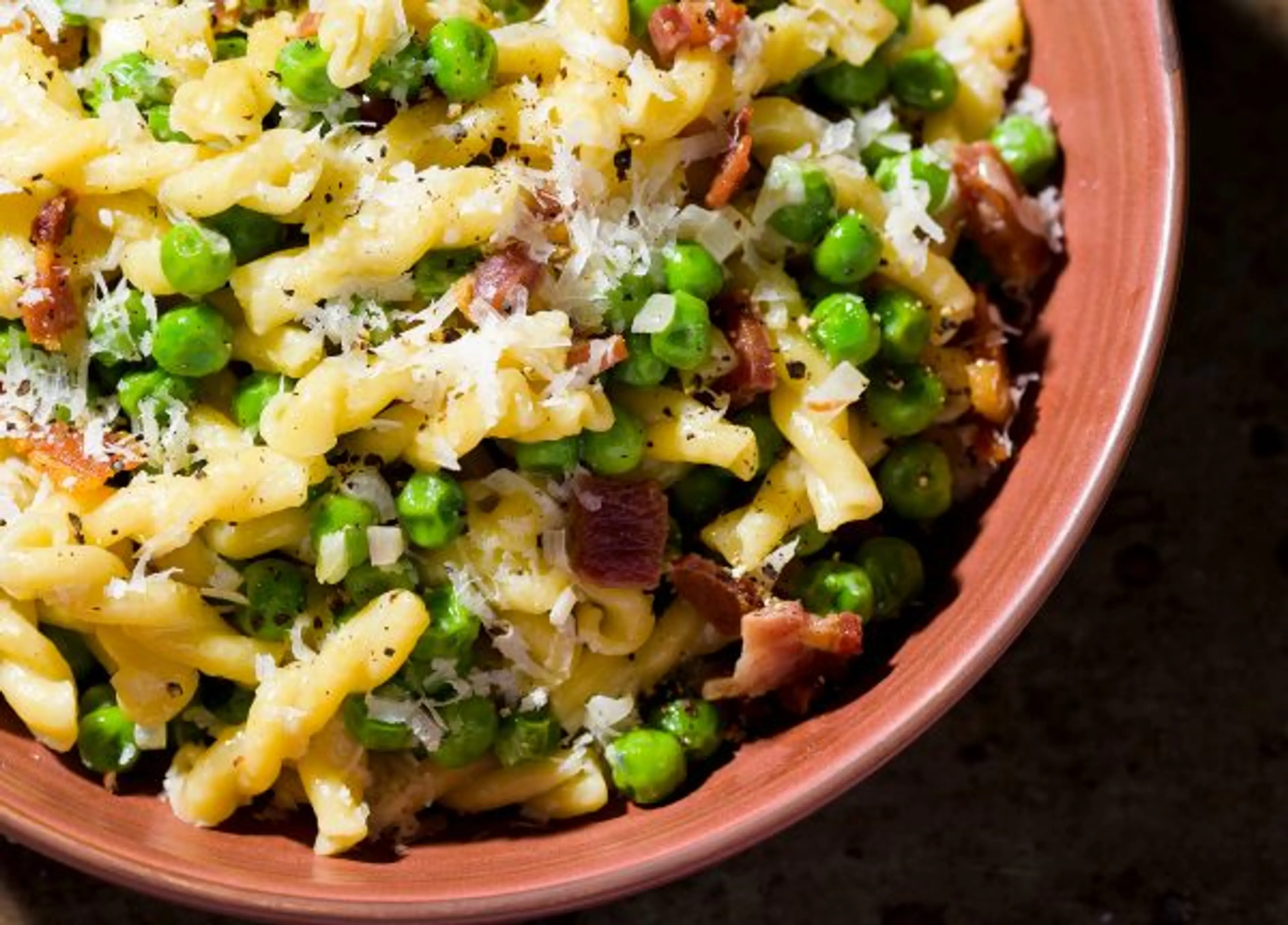 Pasta with Tomatoes, Peas and Pancetta