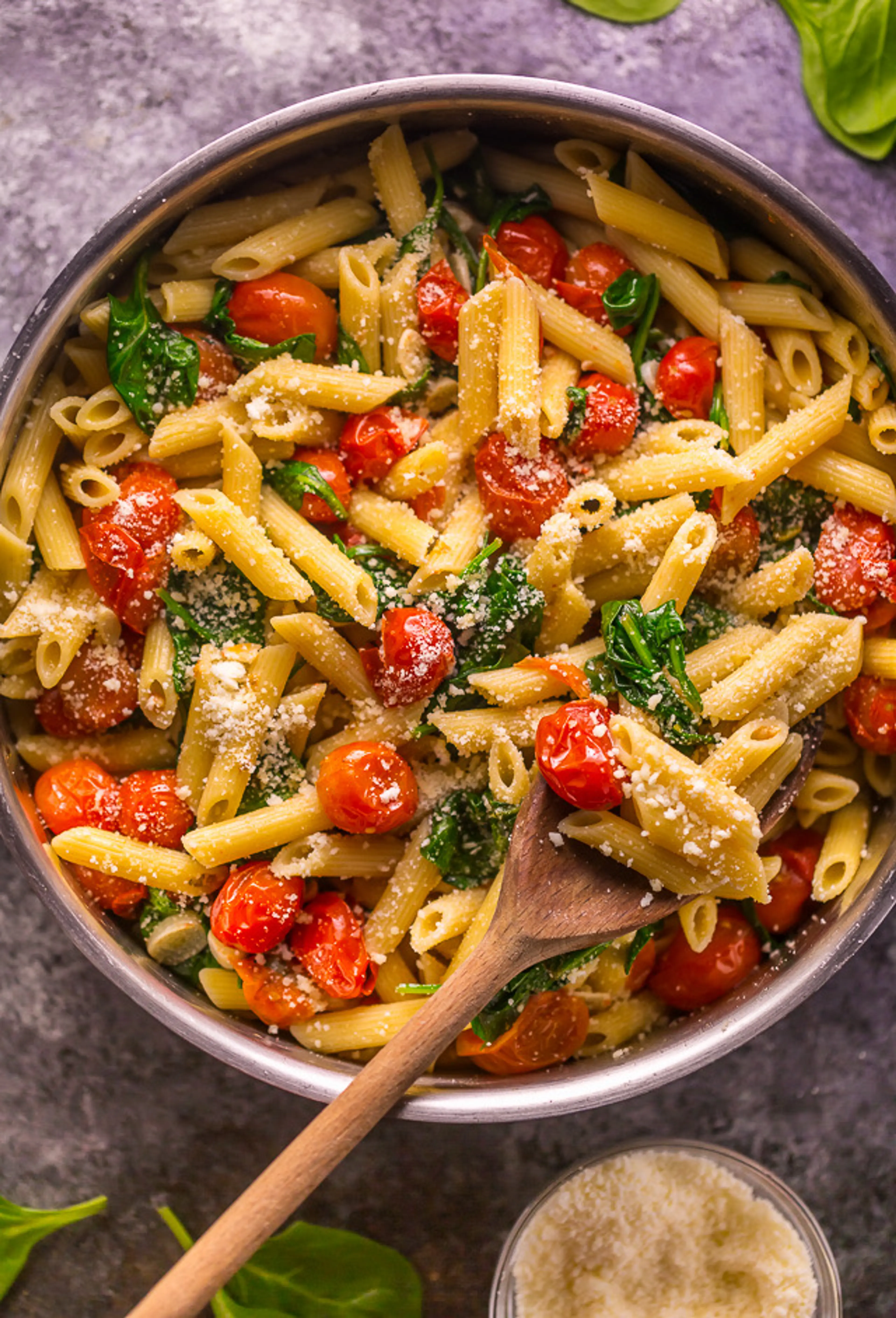 Easy Tomato and Spinach Pasta