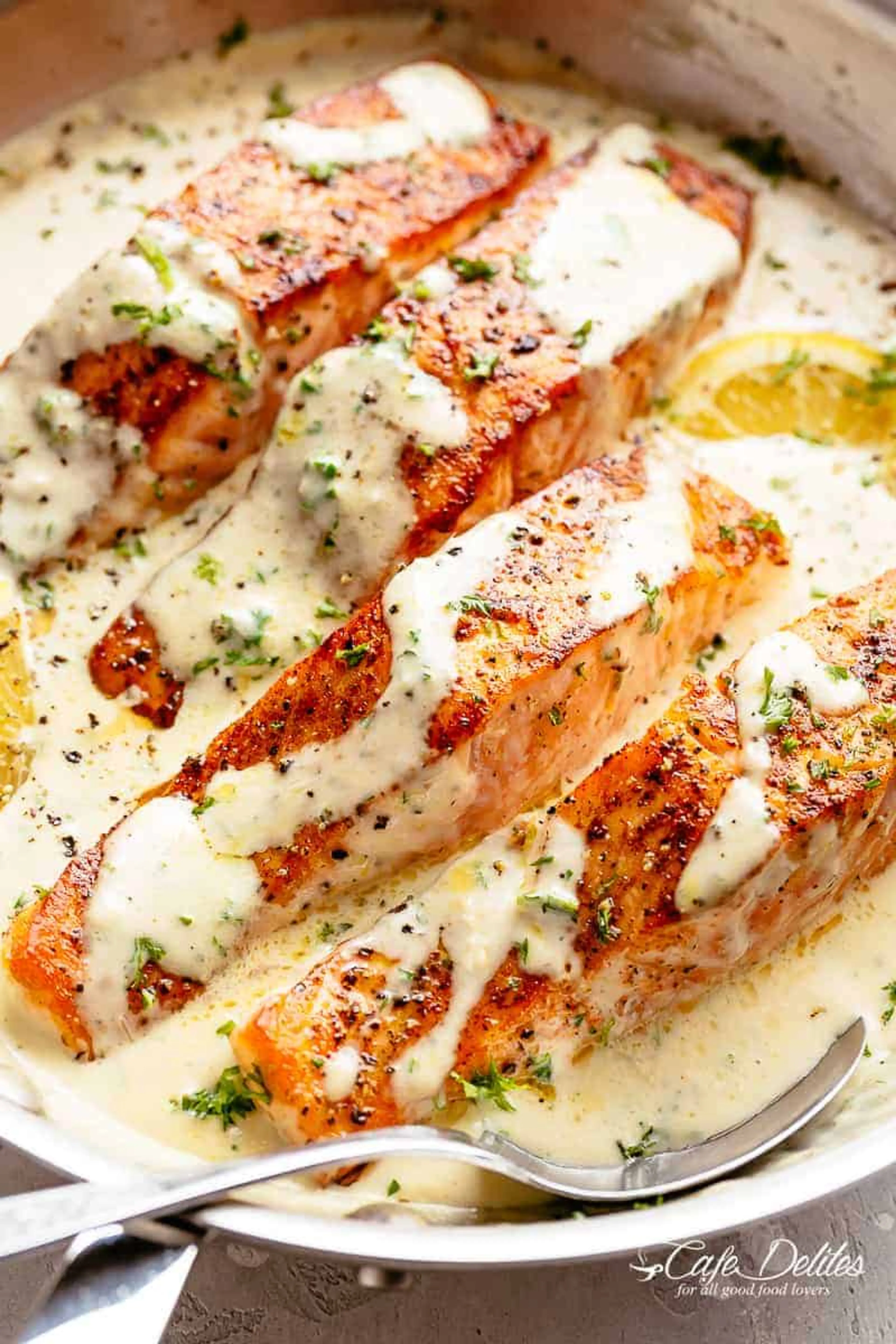 Salmon with Creamy Garlic Sauce