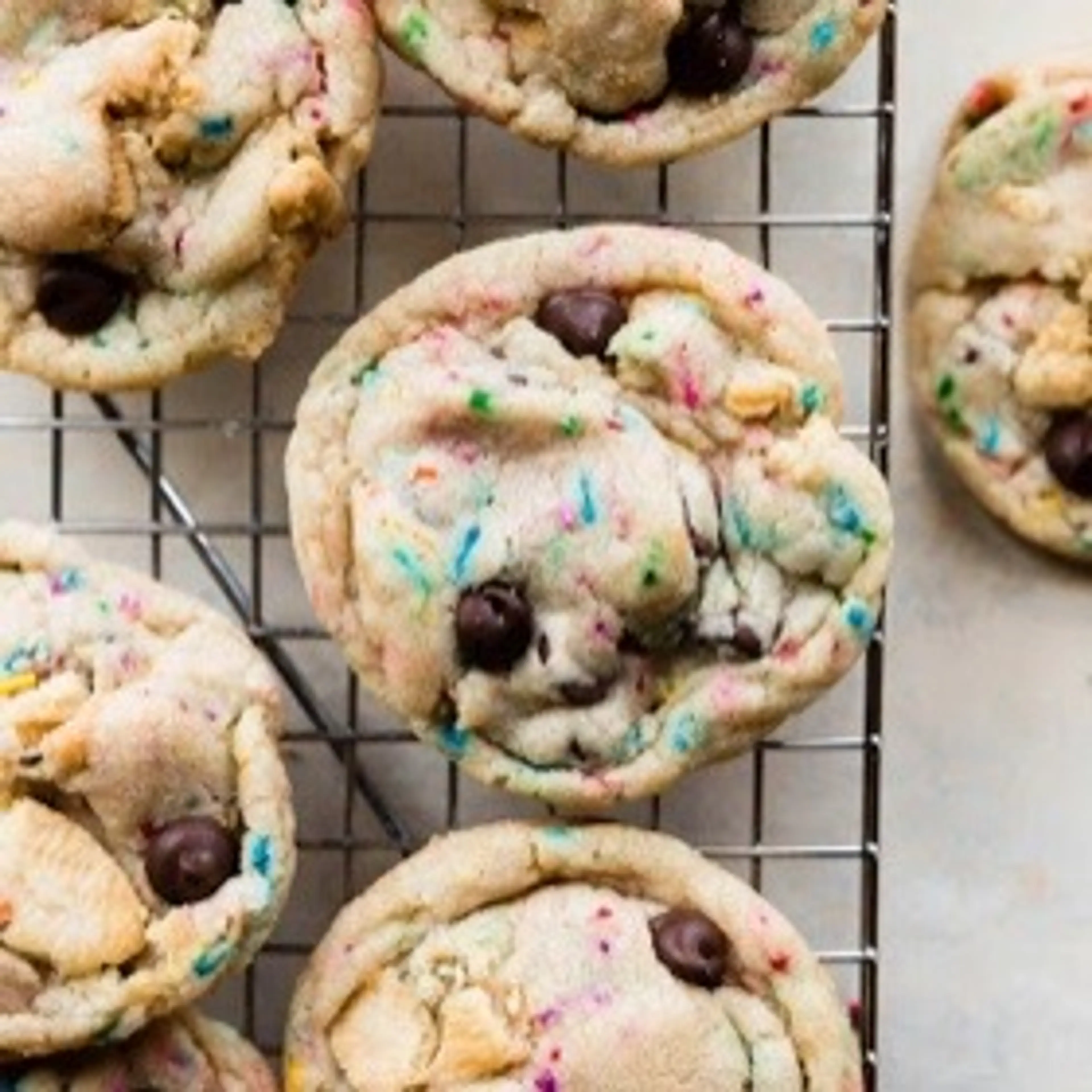 Cake Batter Oreo Cookies