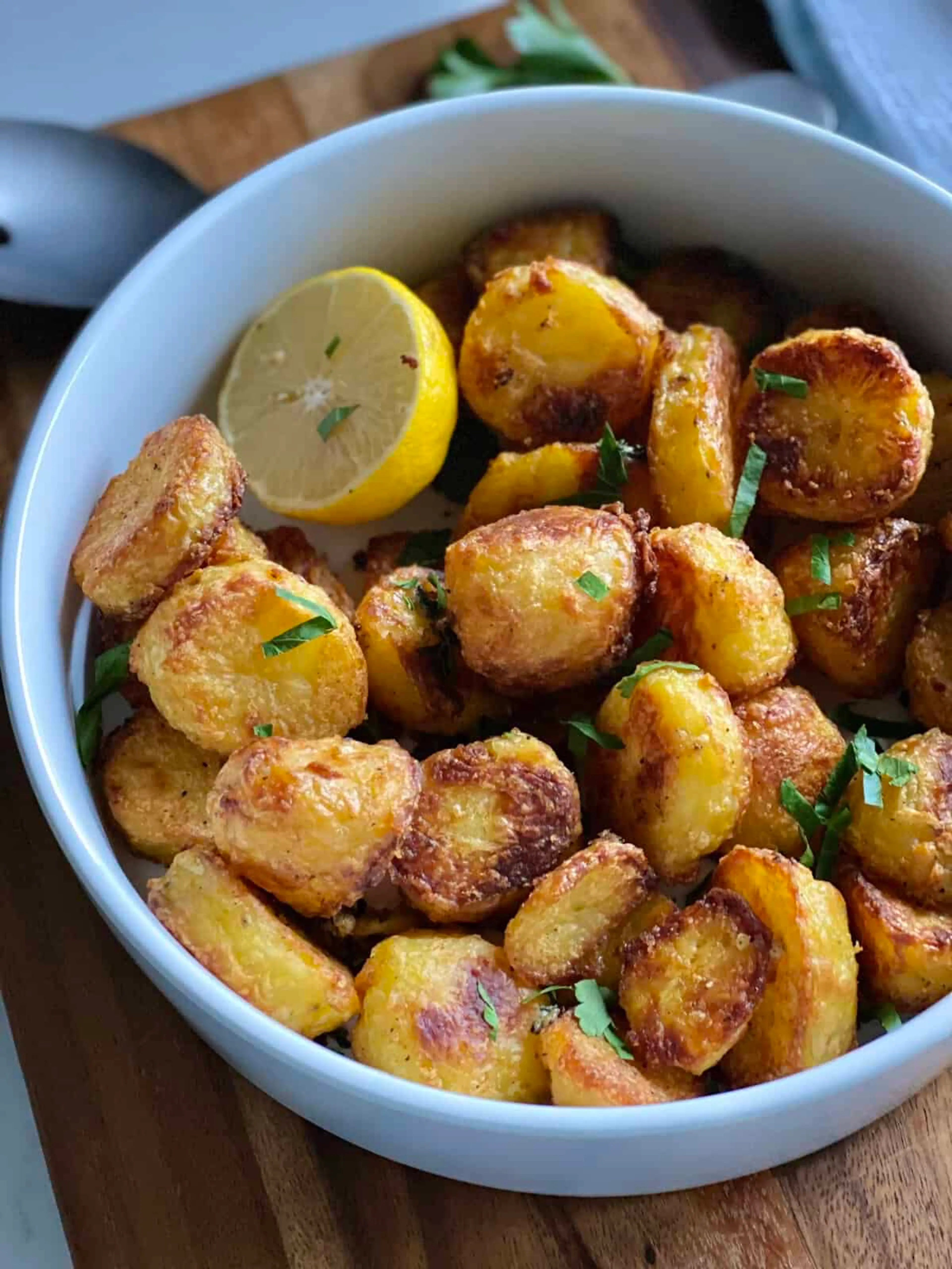 The Crispiest Lemon Potatoes