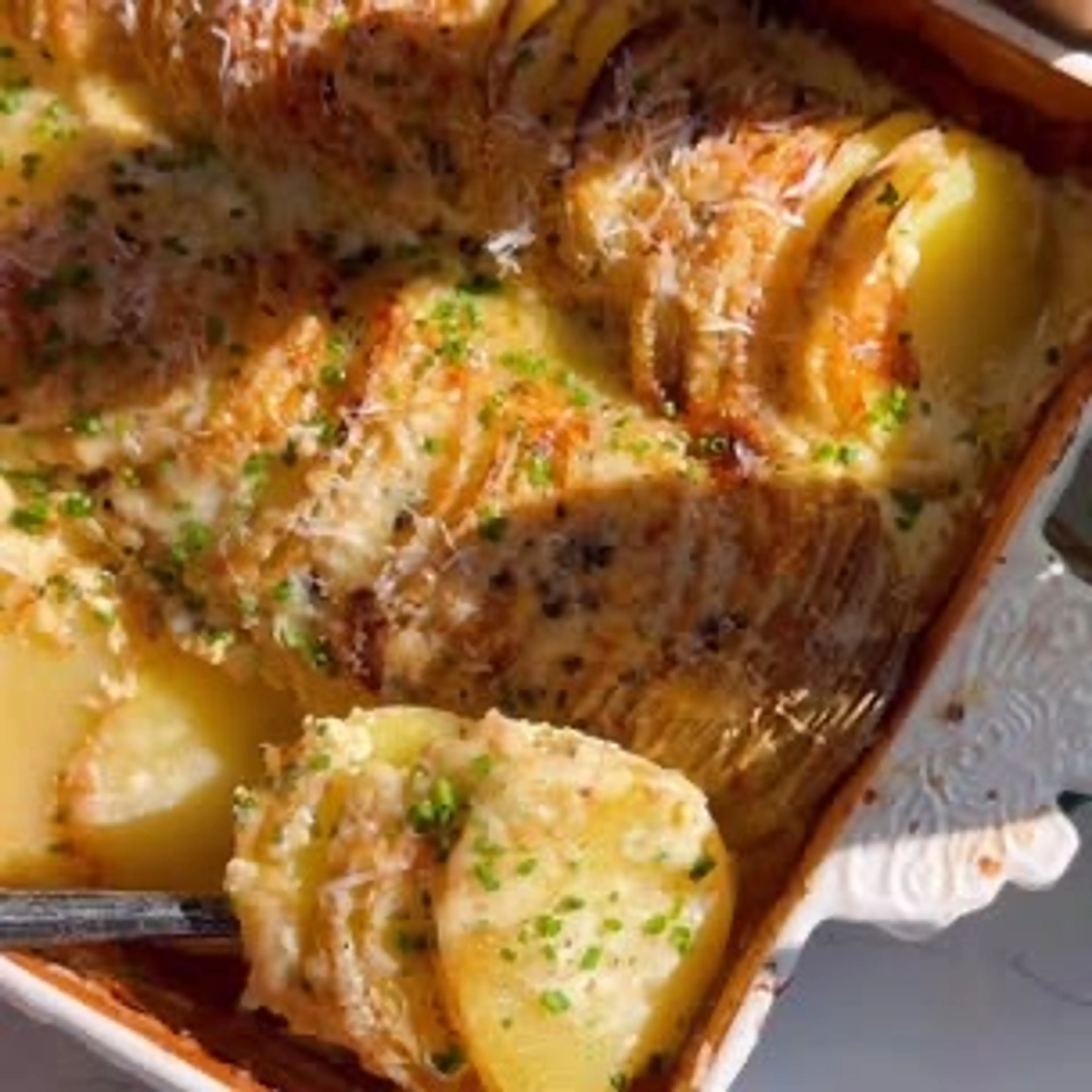 Roasted Garlic Potato Gratin