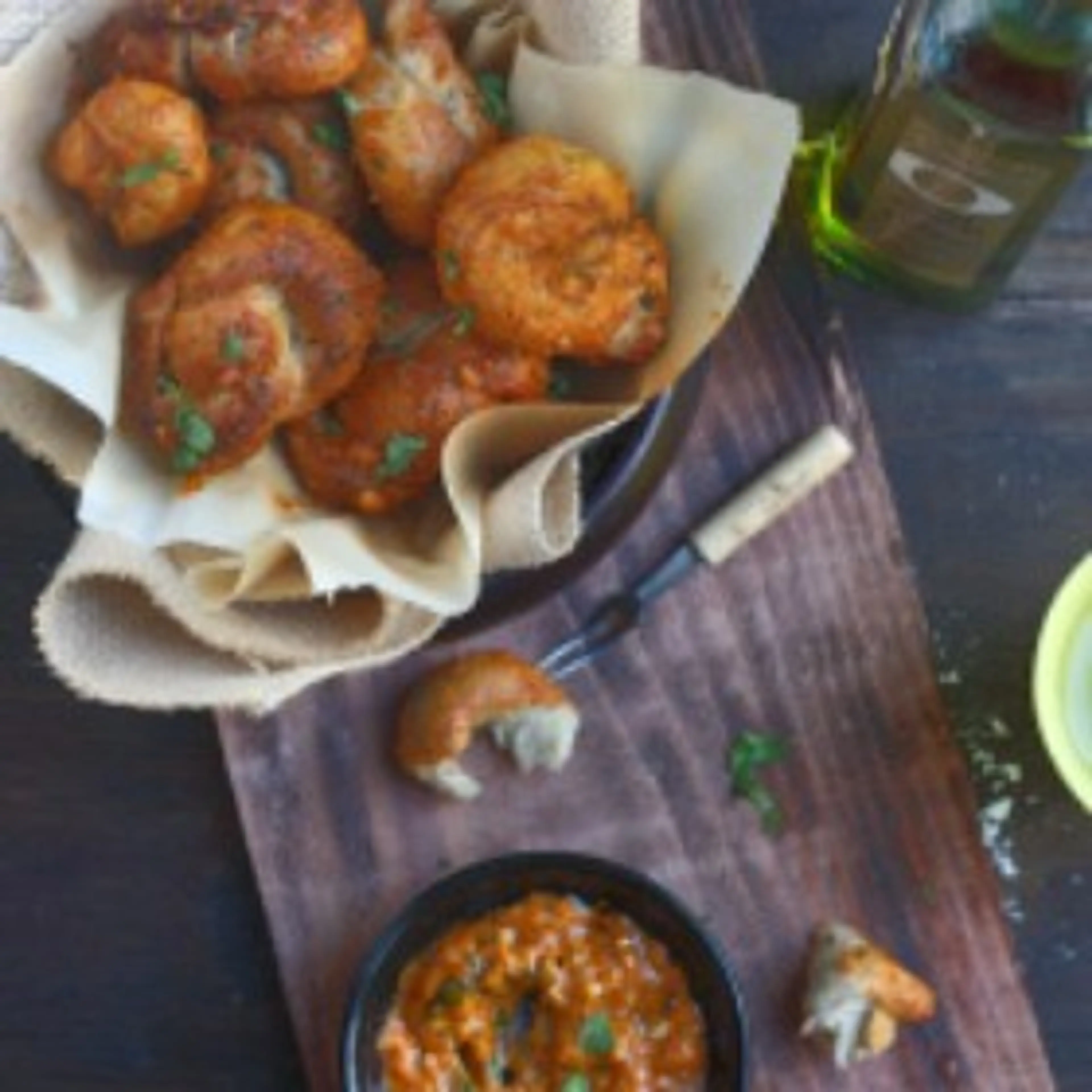 Garlic Sriracha Multigrain Bread Knots