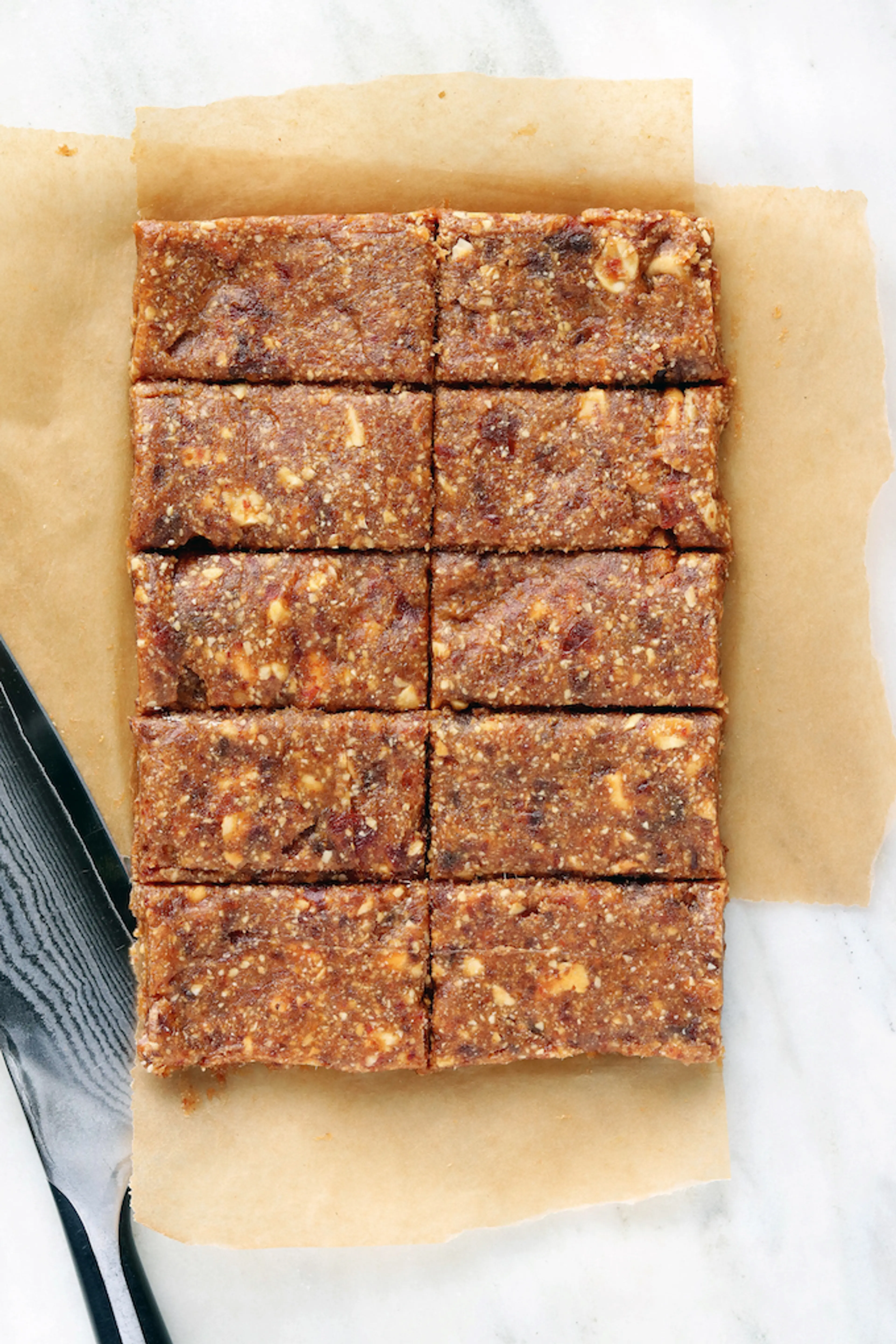 Date-cashew bars