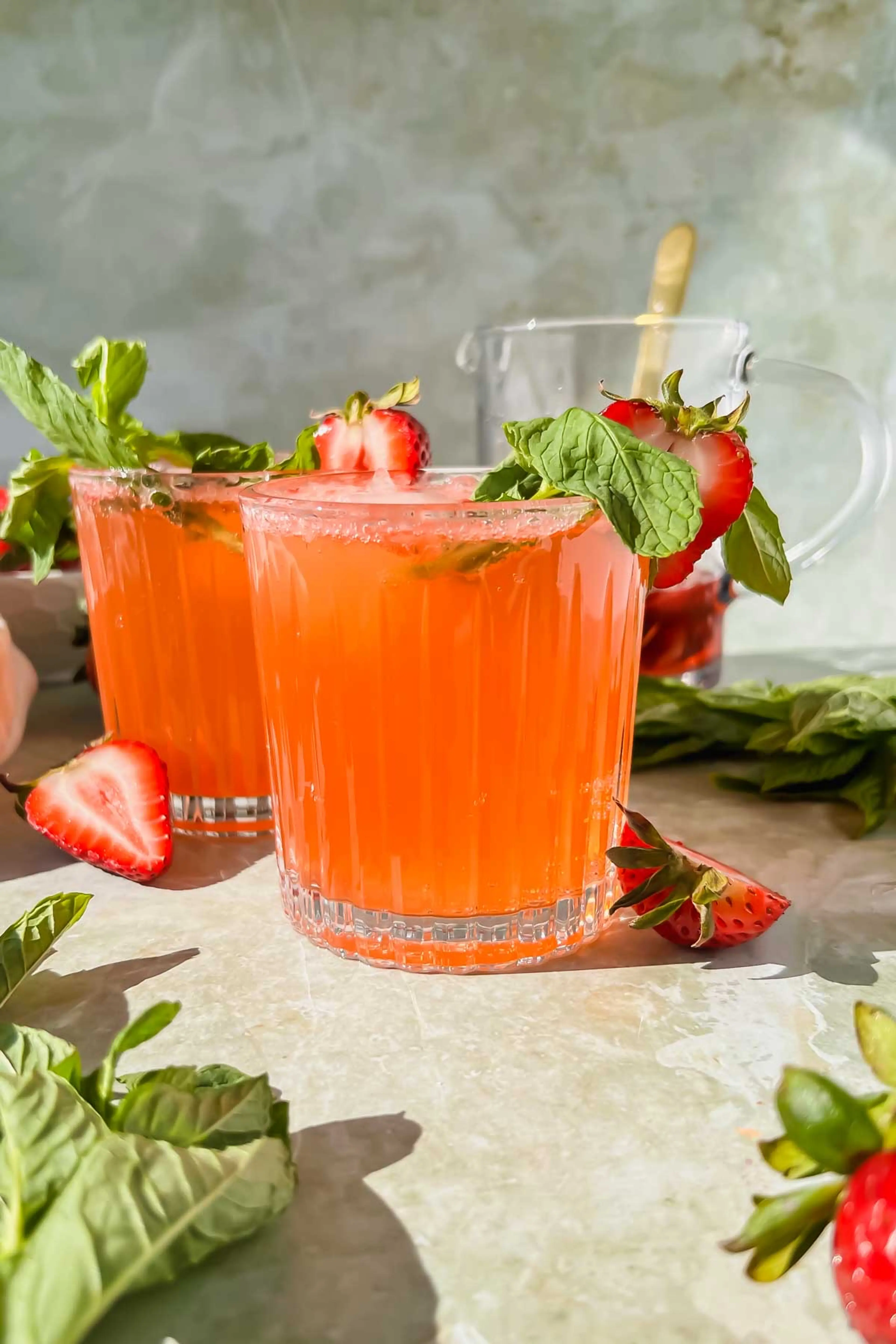 Strawberry Gin Smash