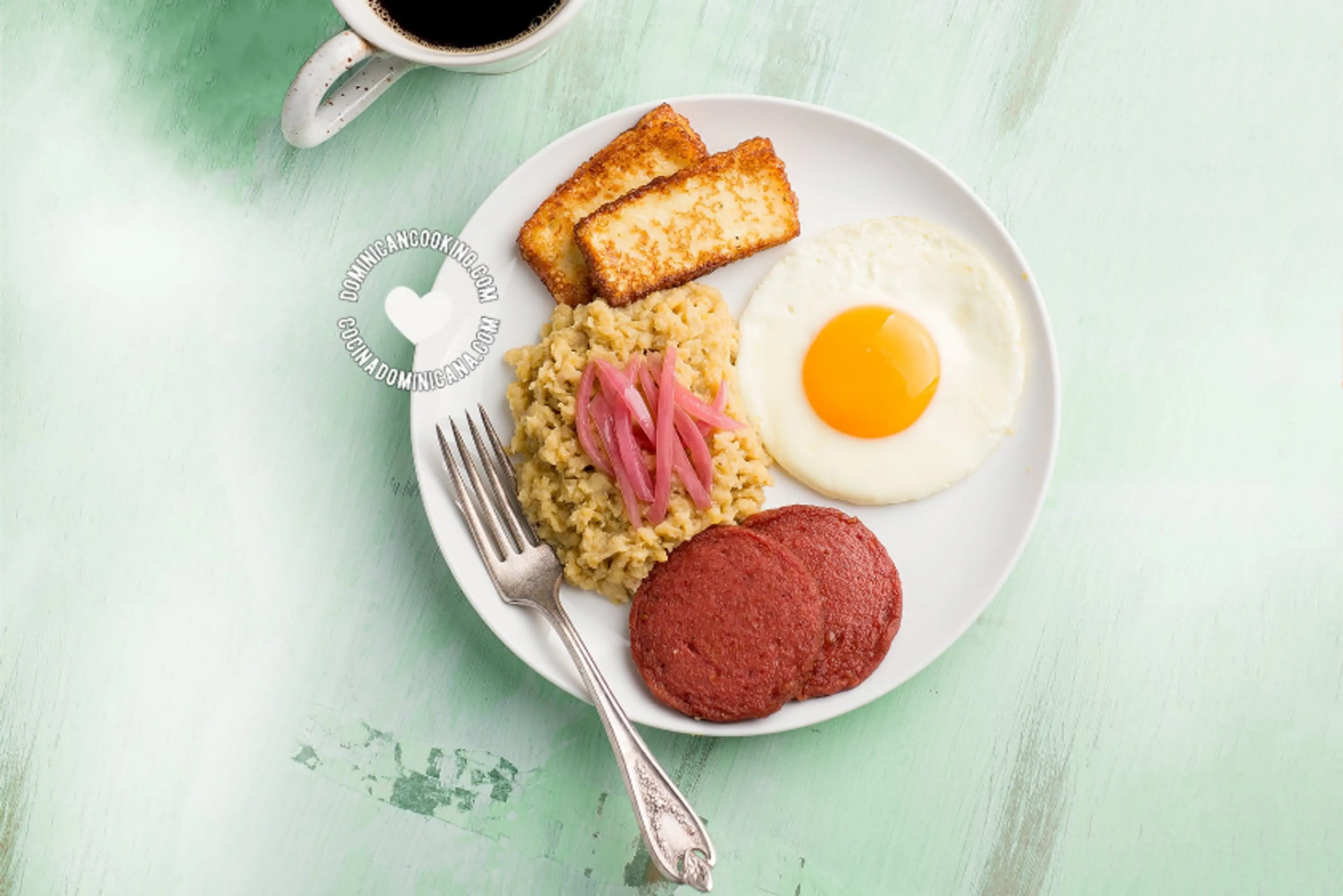 How to Make Mangu [Recipe + Video] Dominican Mashed Plantain