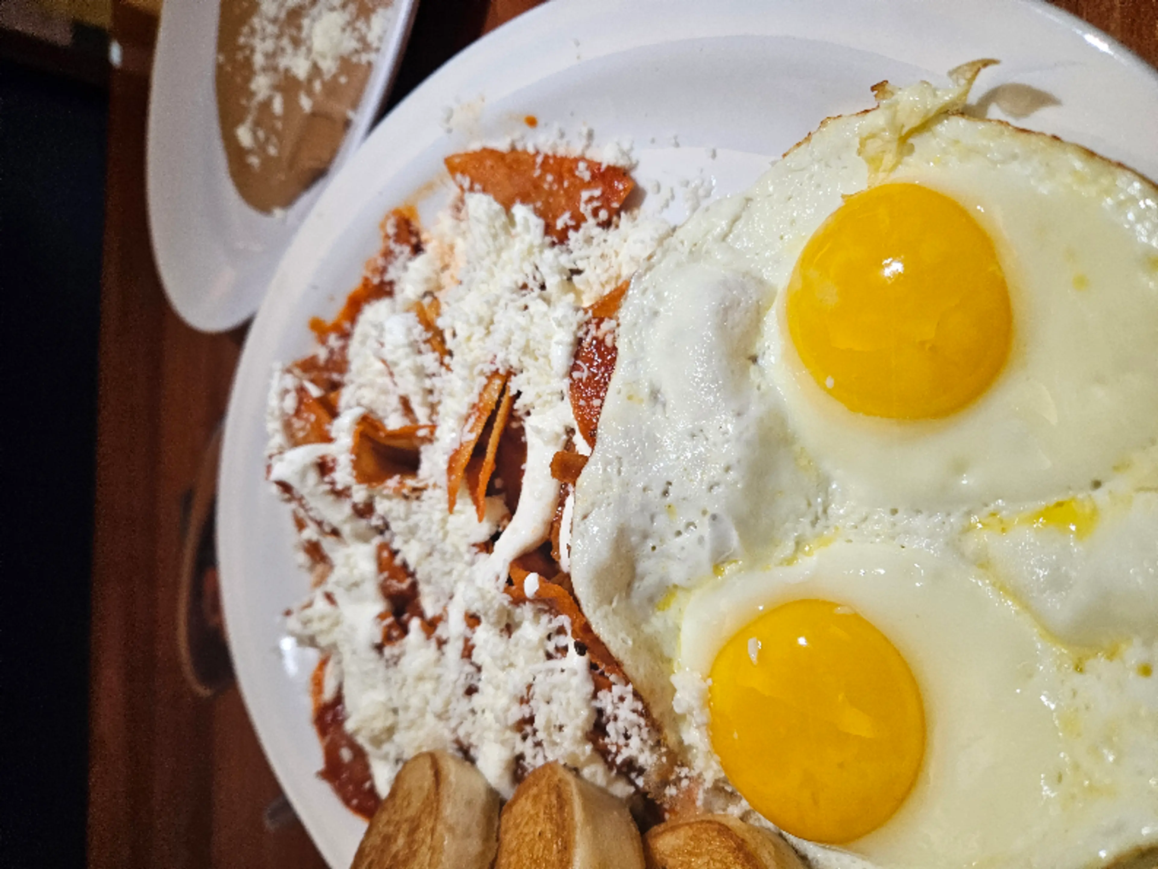 CHILAQUILES ROJOS