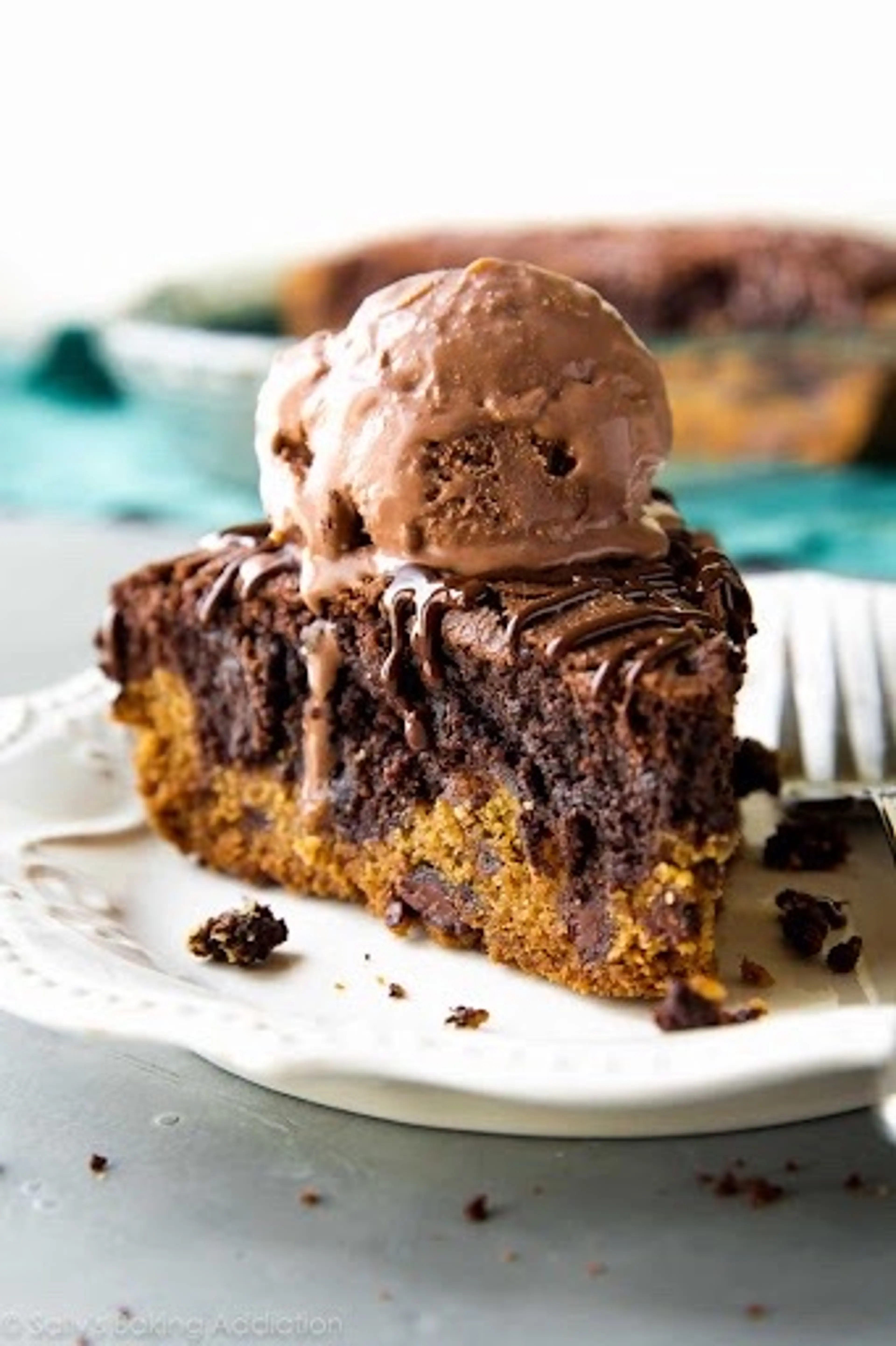 Brookie Pie (Cookie & Brownie Pie)