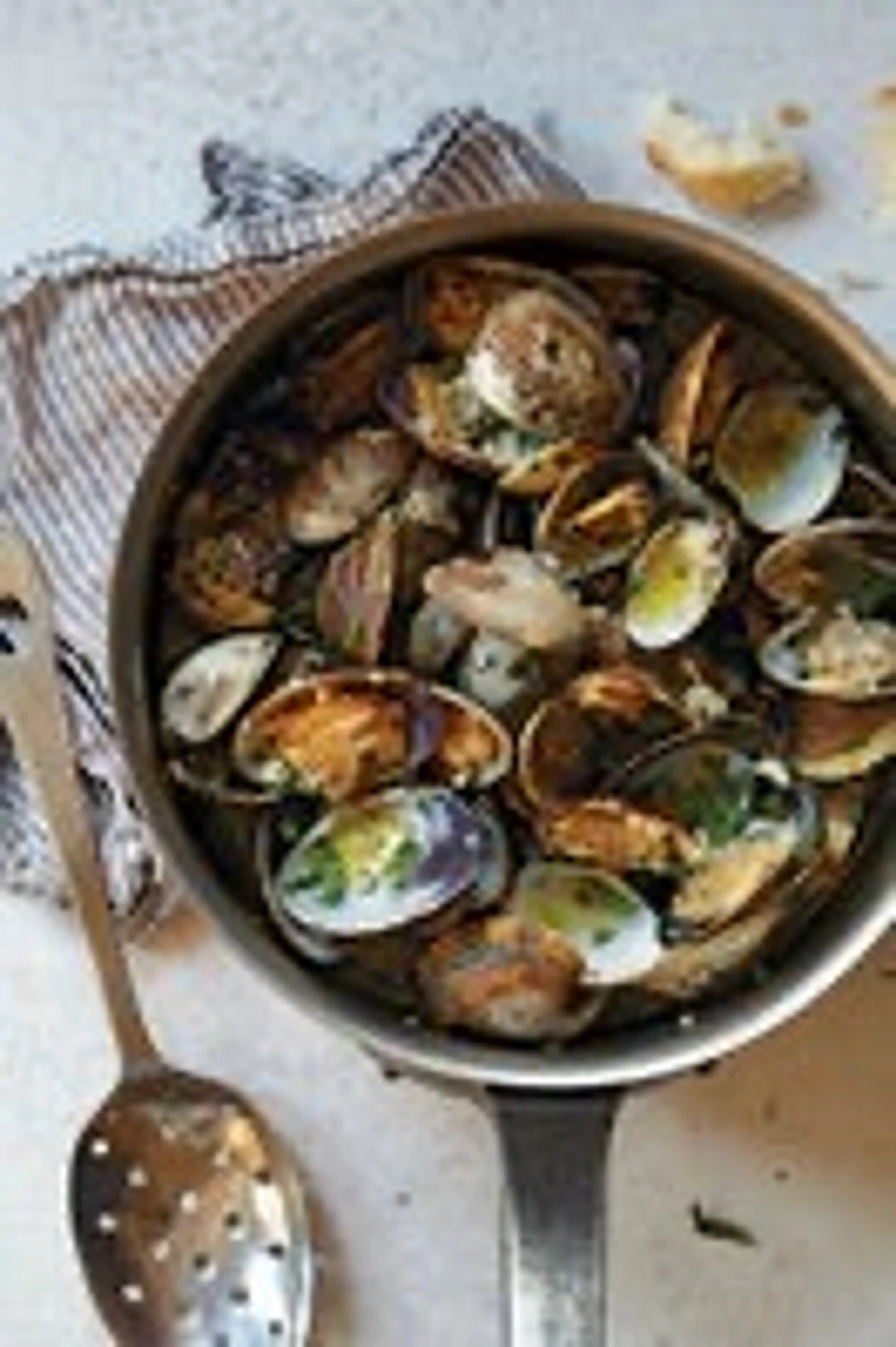 Garlic-Steamed Manila Clams