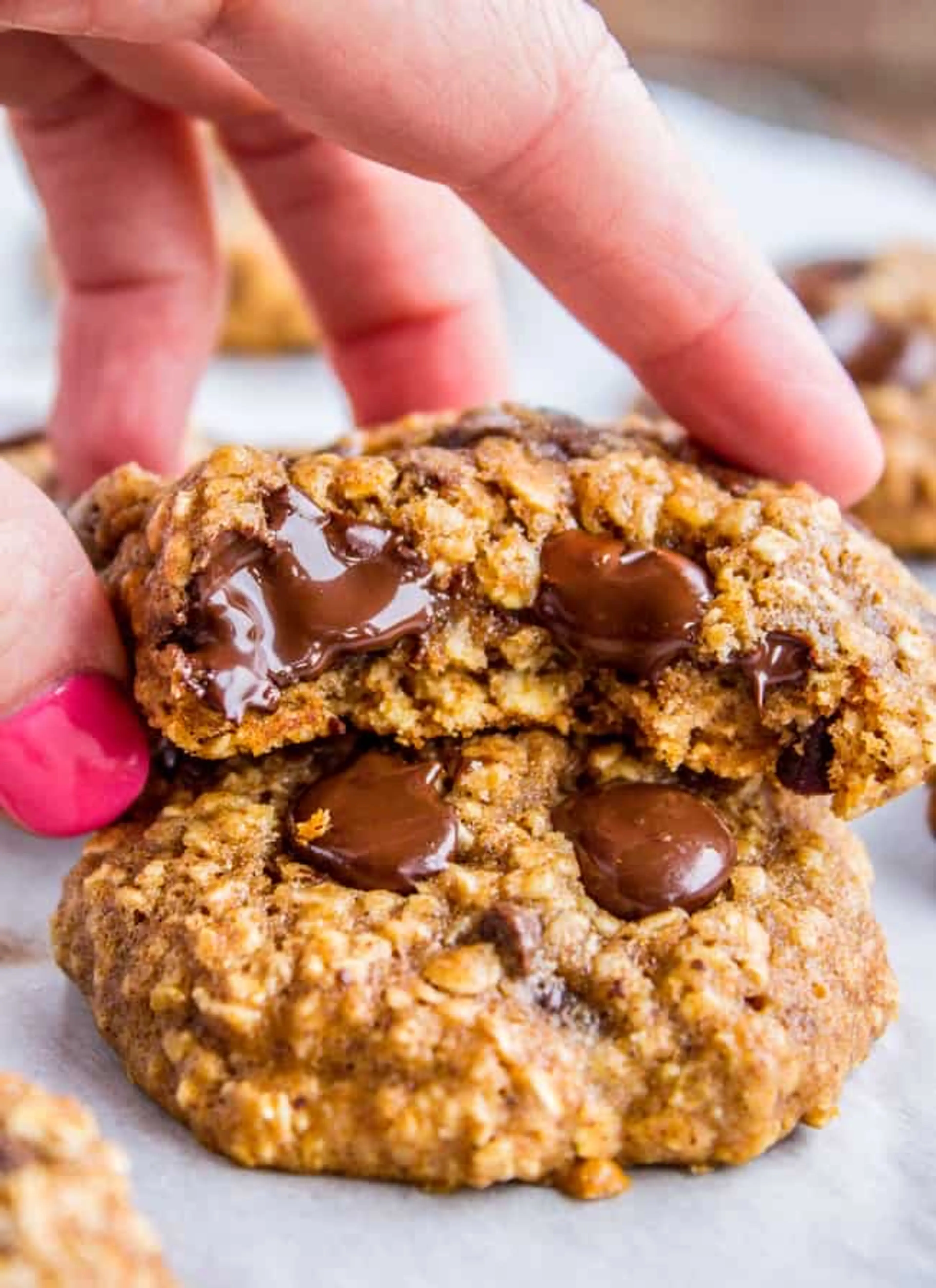 Oatmeal Chocolate Chip Cookies (Healthy)