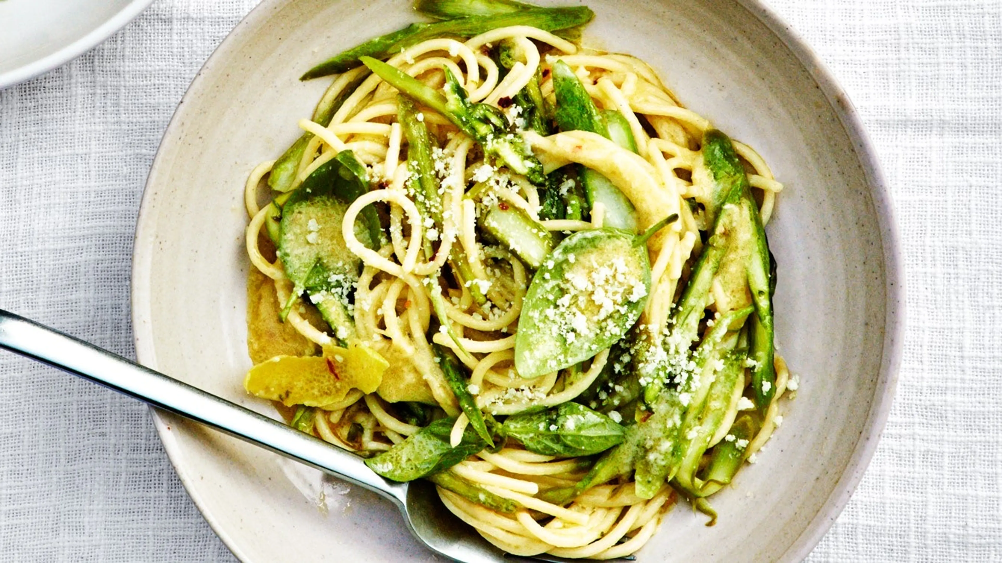 Lemony Asparagus Pasta