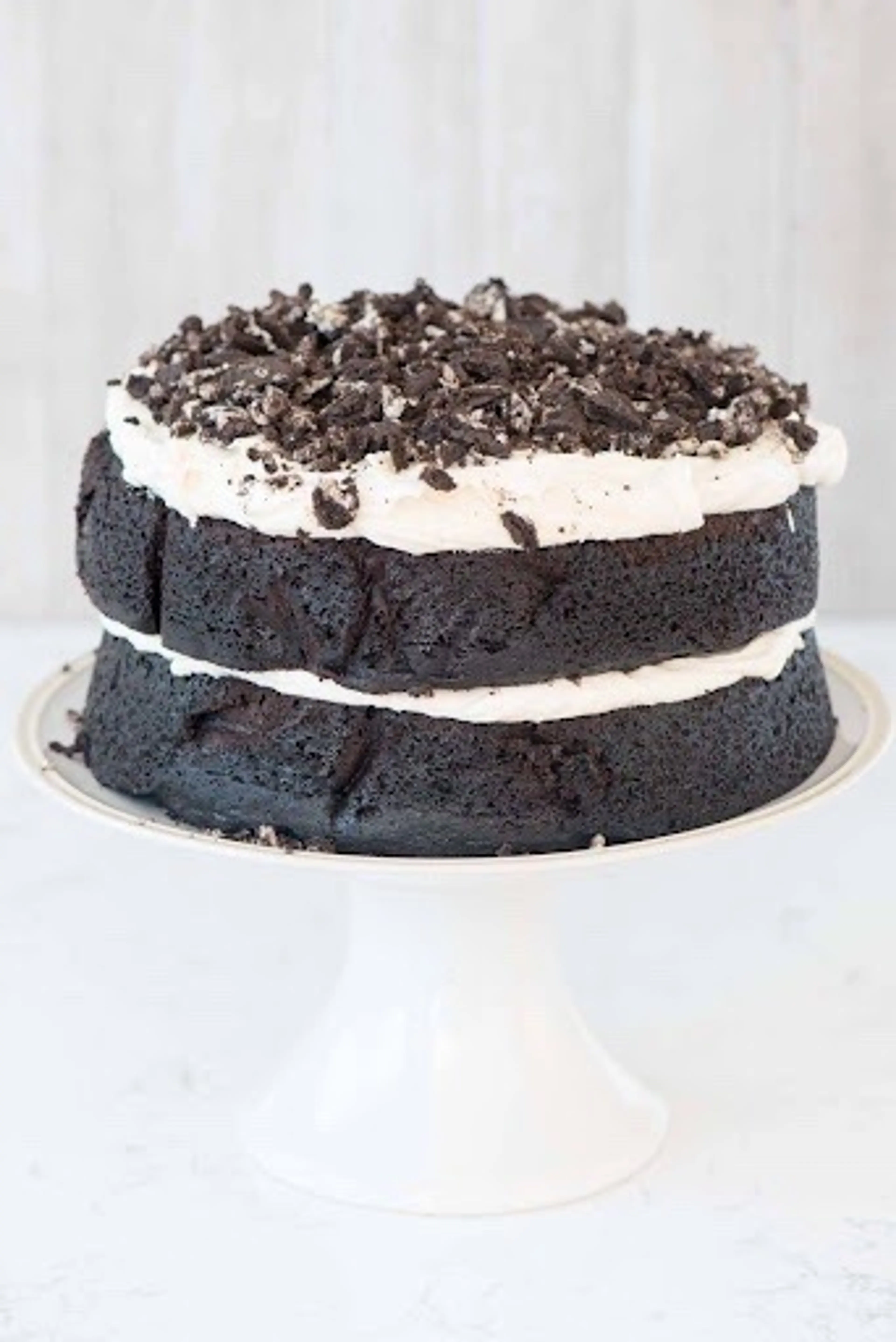 Extreme Cookies 'n Cream Oreo Cake