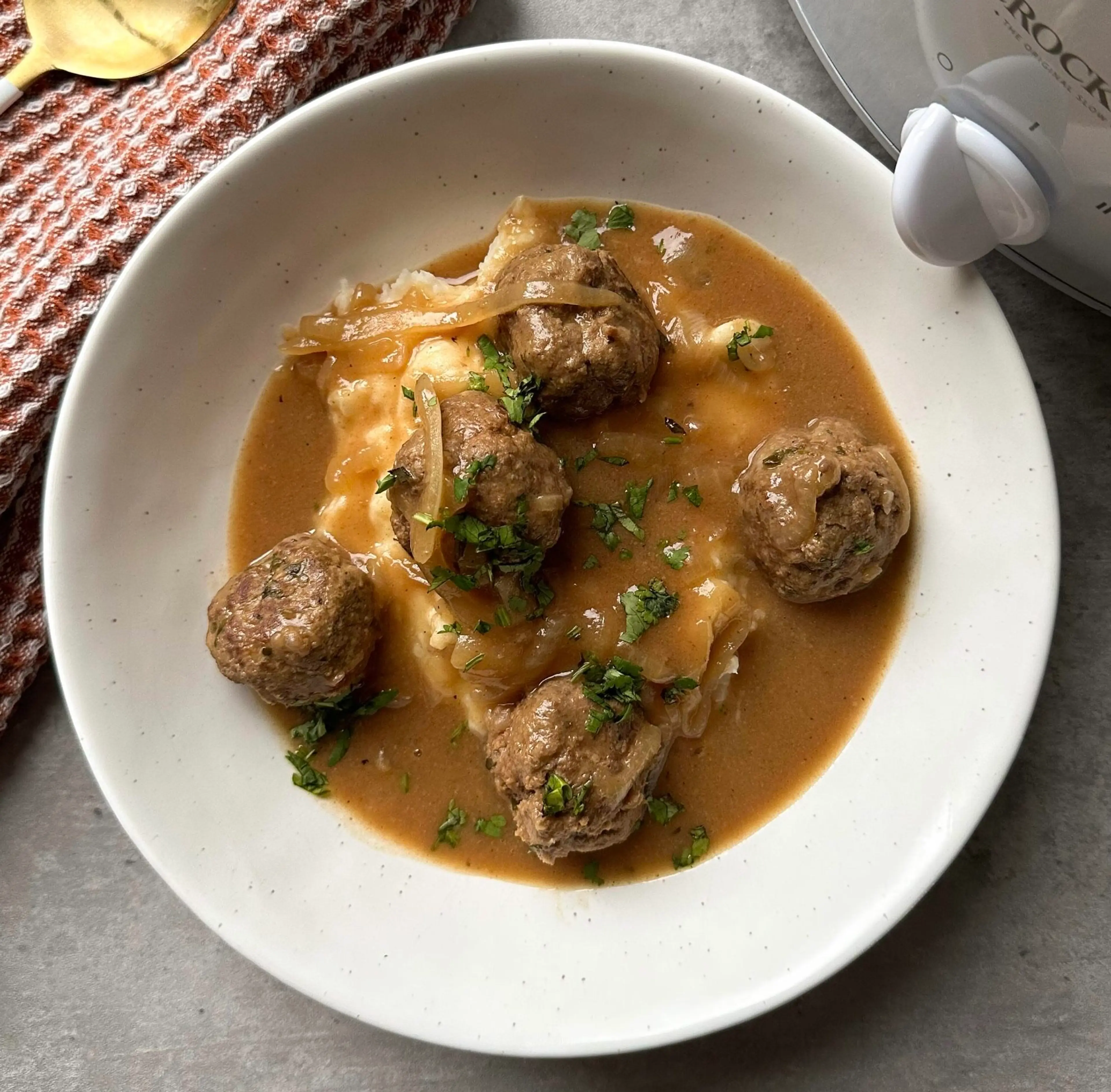 Crockpot Meatballs & Gravy