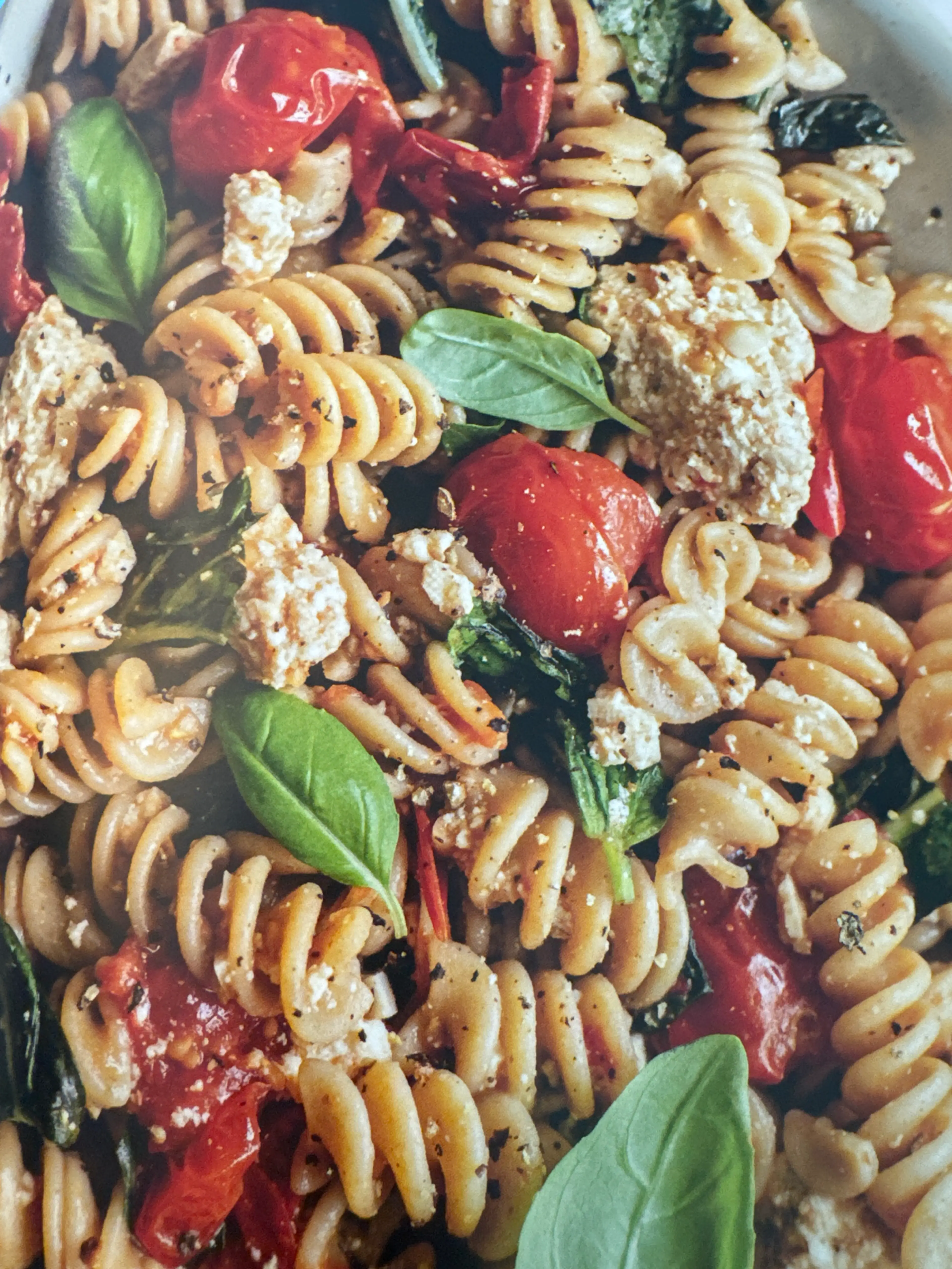 EASY CAPRESE PASTA