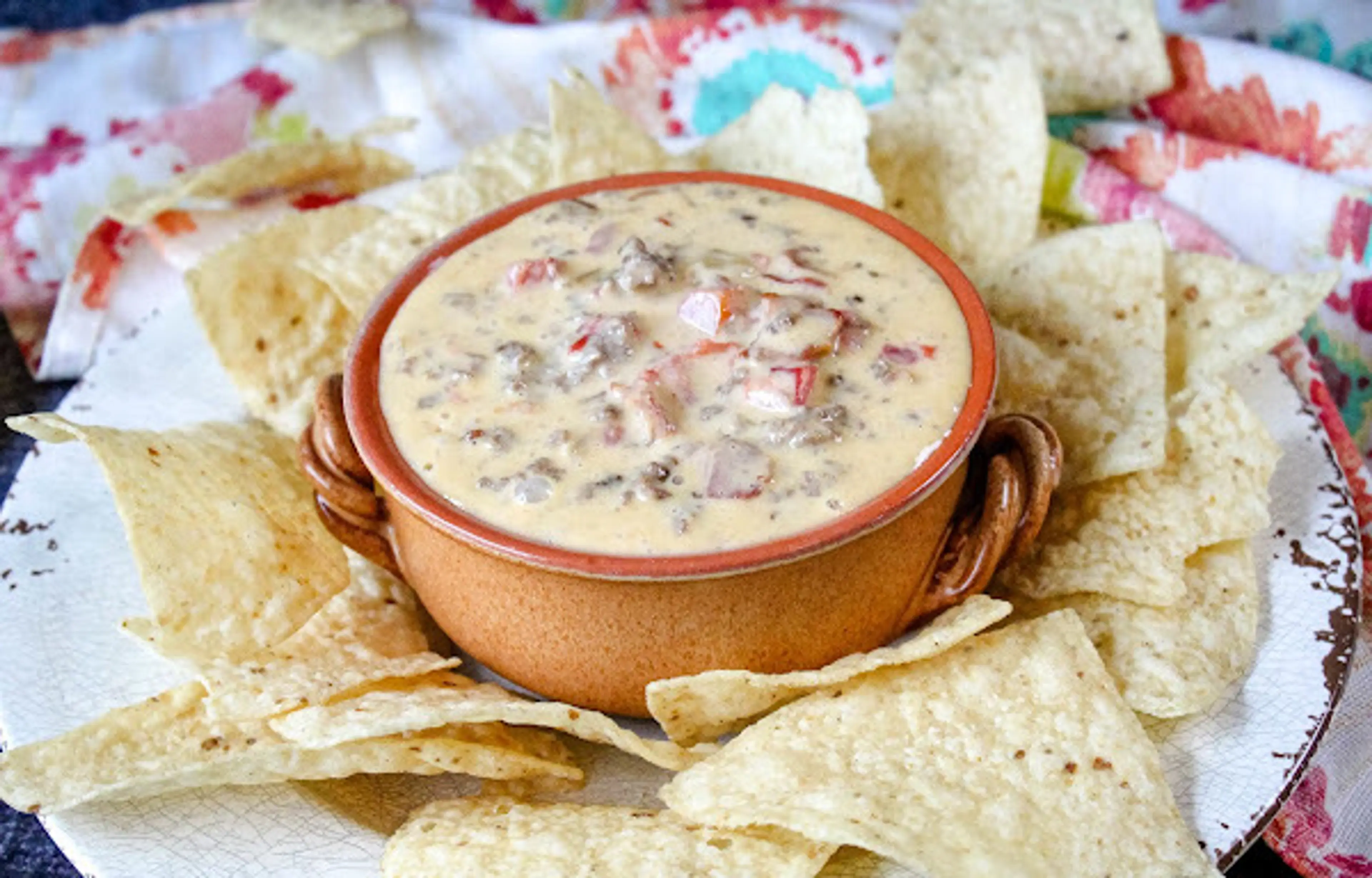 Bacon Cheeseburger Queso Dip