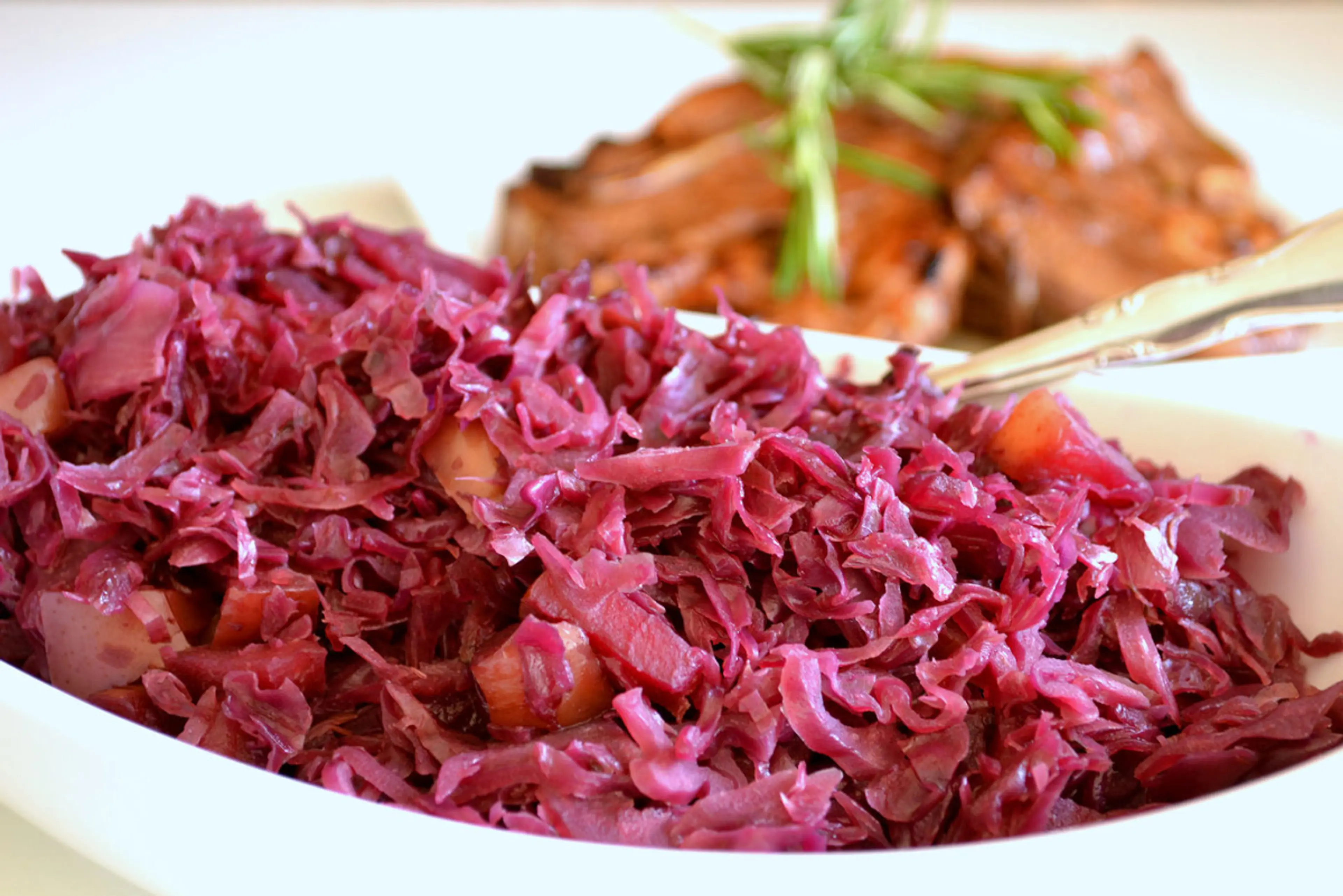 Braised Red Cabbage with Red Onion and Apples