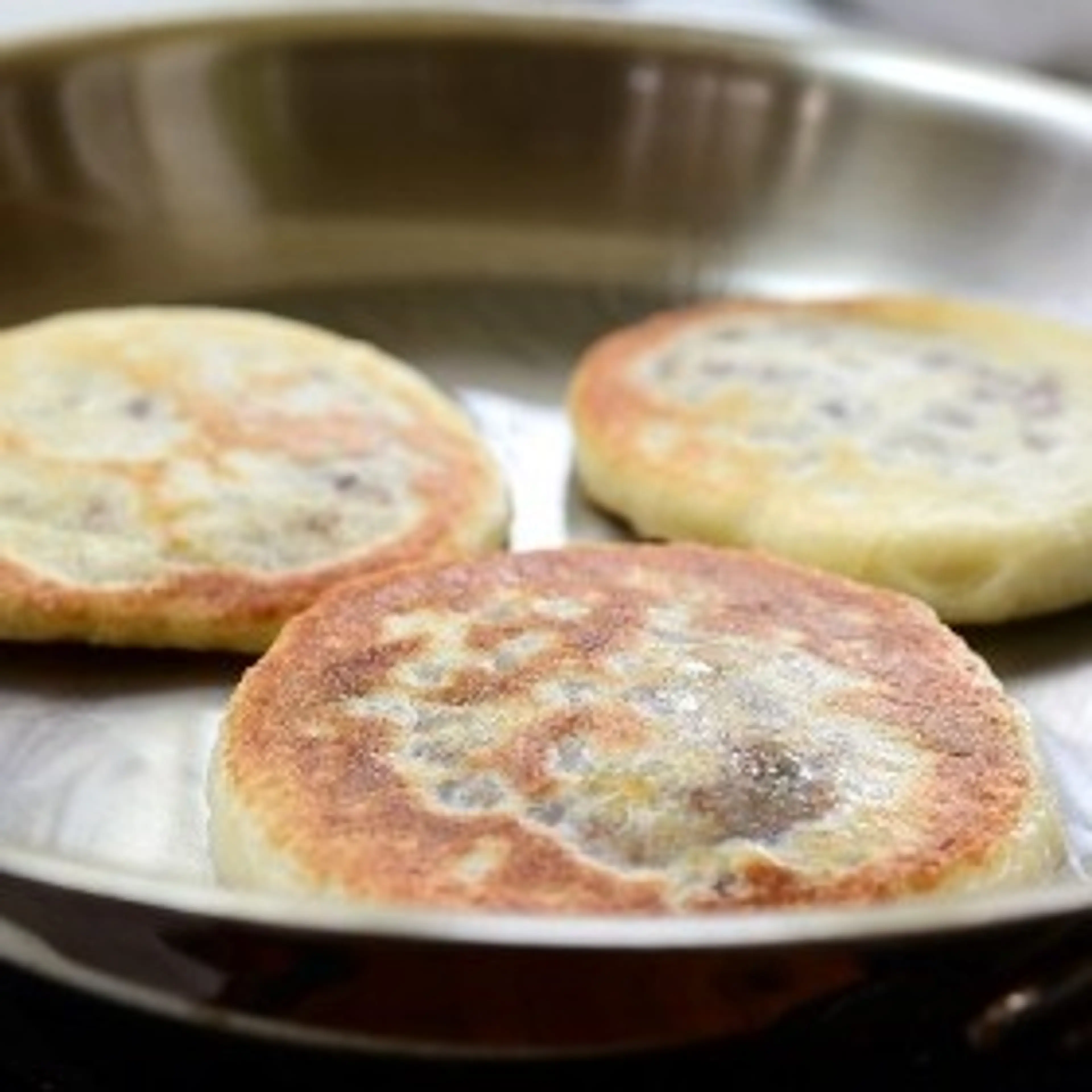 Hotteok (Sweet Korean Pancakes)