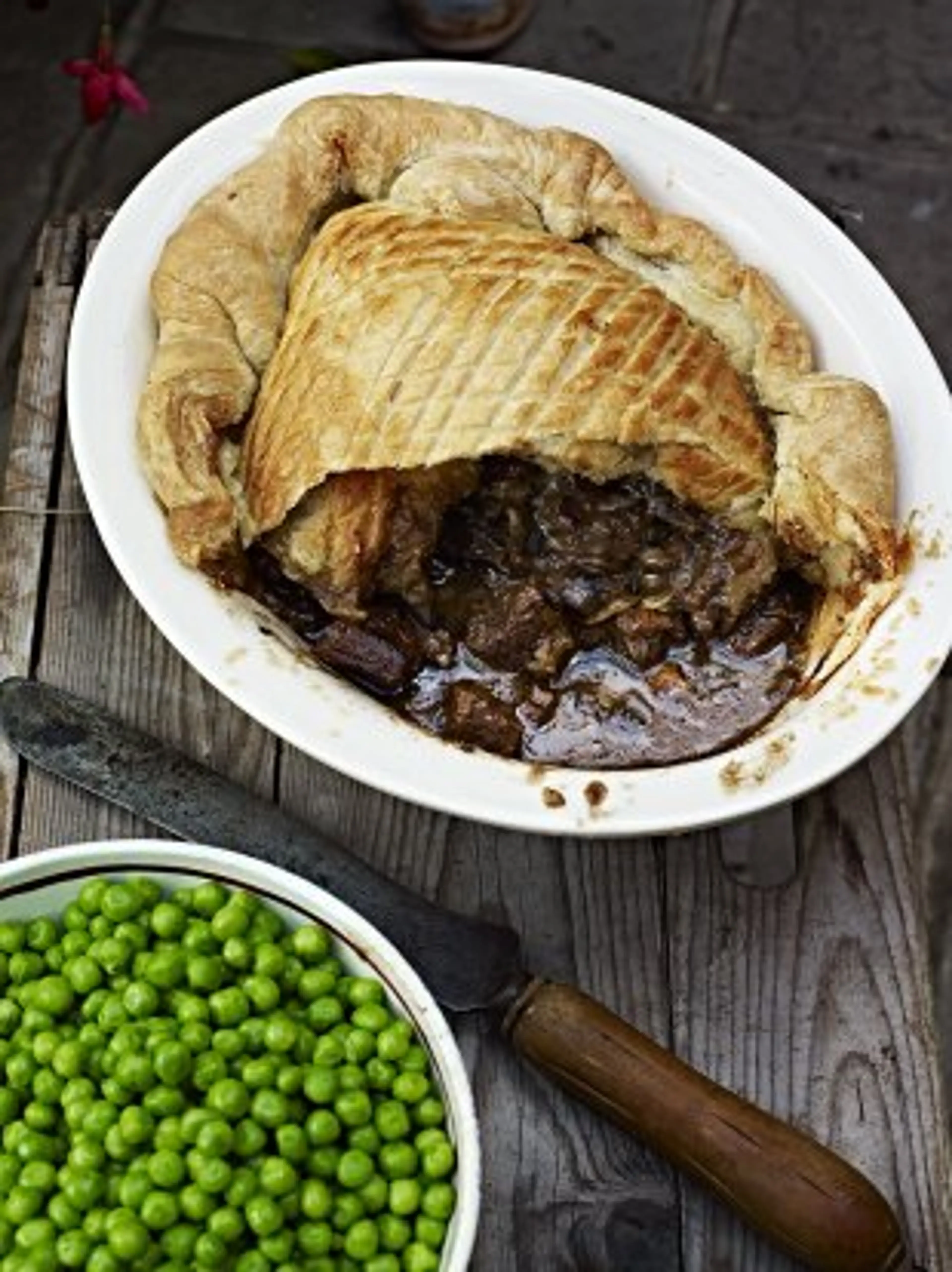 Steak, Guinness & cheese pie