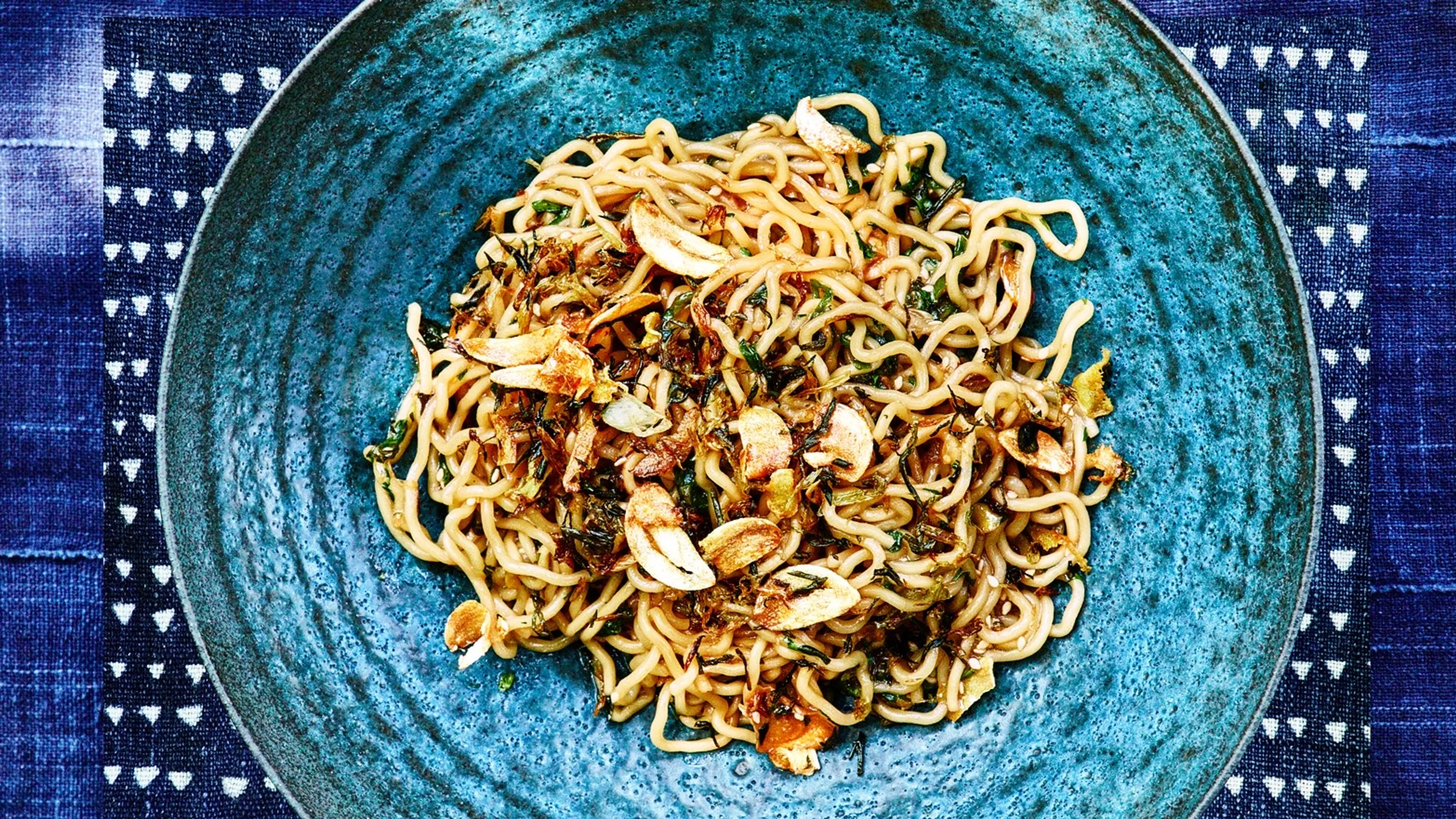 Ramen Noodles With Spring Onions and Garlic Crisp